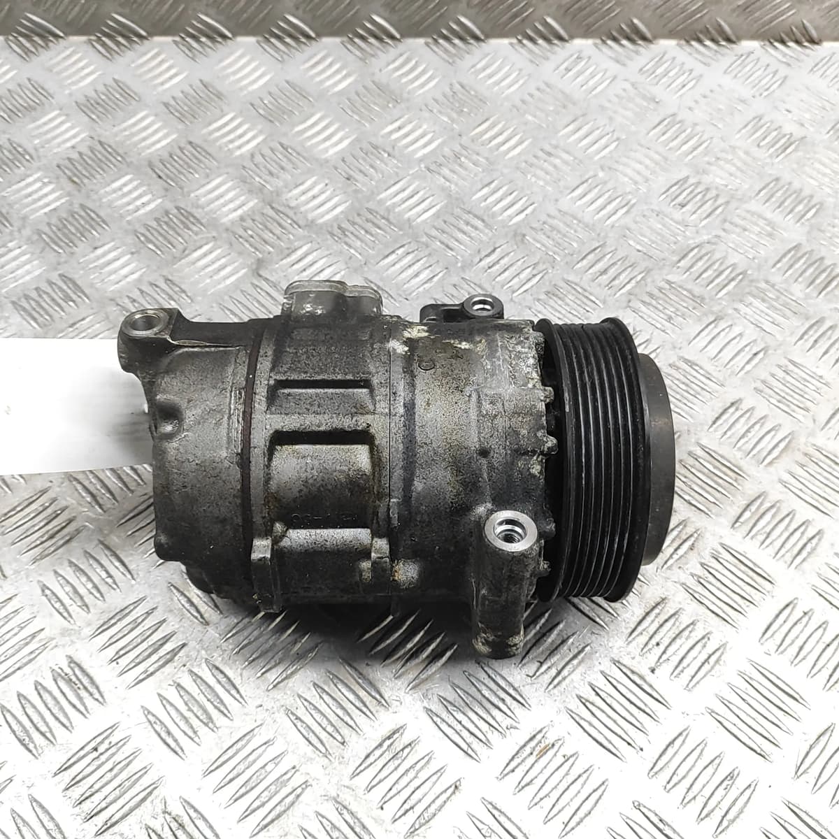 MERCEDES-BENZ C W203 Air Condition A/C Pump A0002309711 1.8 Petrol 29769572