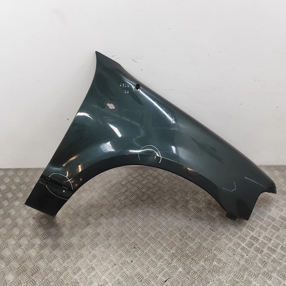 FORD USA EXPLORER Front Right Fender 3L2Z-16005-BA 4.0 Petrol 157kw 29773959