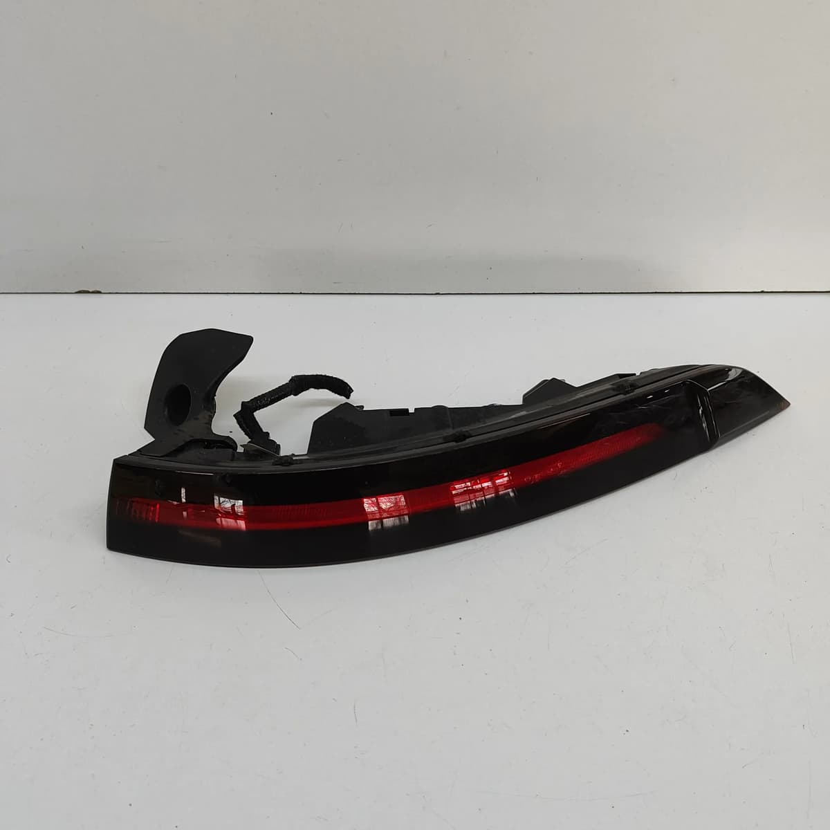 HYUNDAI KONA SX2 Rear Right Tail Light RHD 92402-HF000 Electricity 160kw