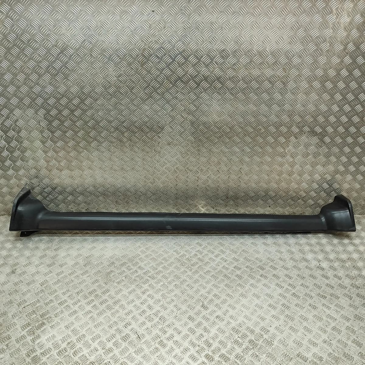 DODGE NITRO Left Side Plastic Sideskirt Cover 1BS55TRMAA 2.8 Diesel 29795141