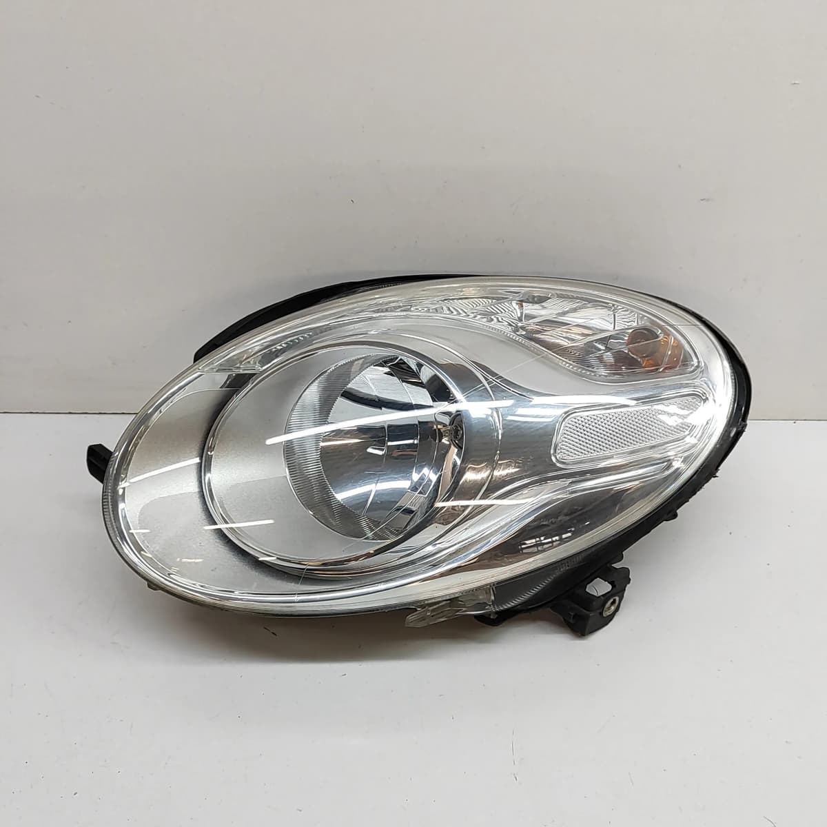 FIAT 500L Front Left Headlight RHD 47530748 1.4 Petrol 70kw 2014 29811977