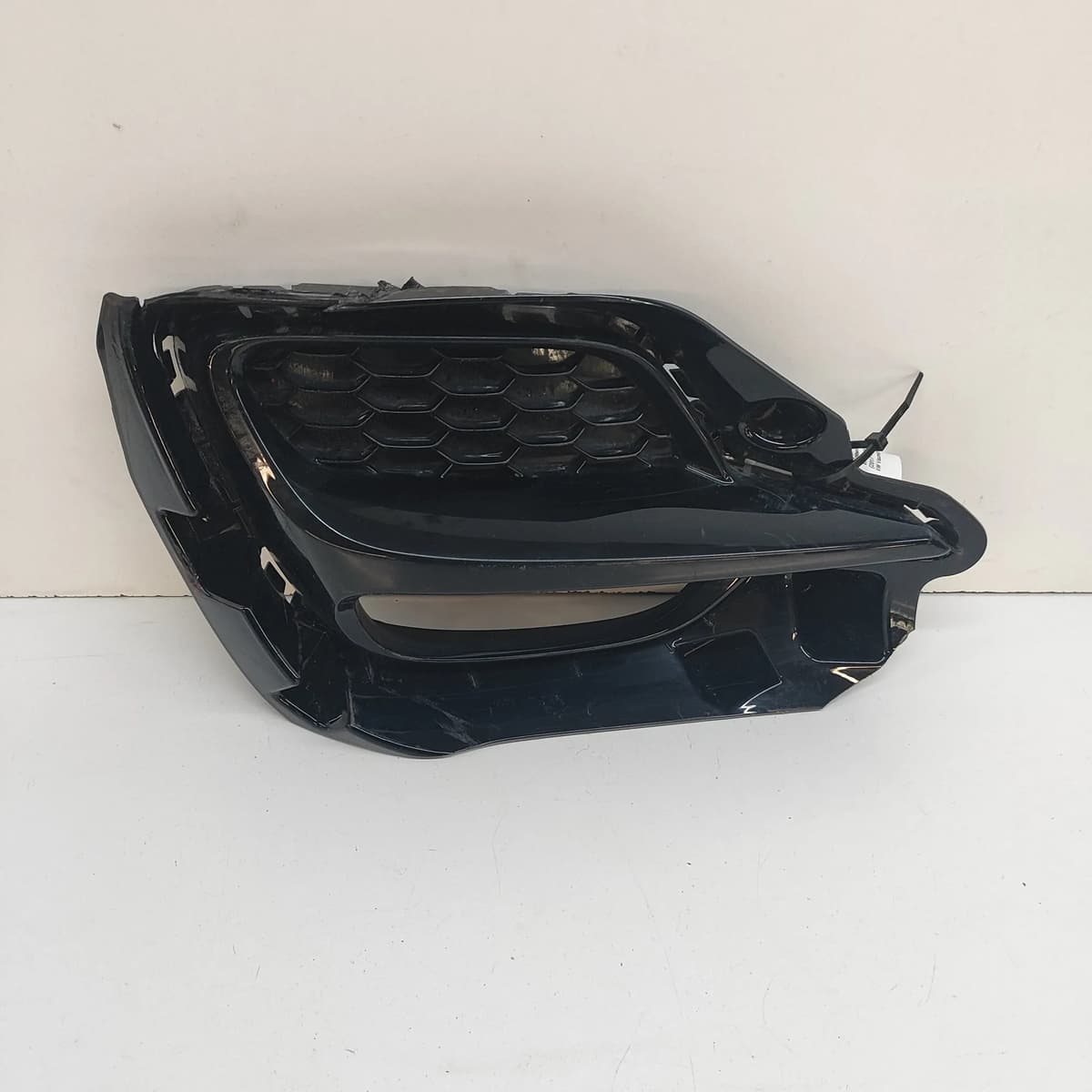 MG ZS SUV Front Right Grill 10694869 Electricity 115kw 2024 29863010