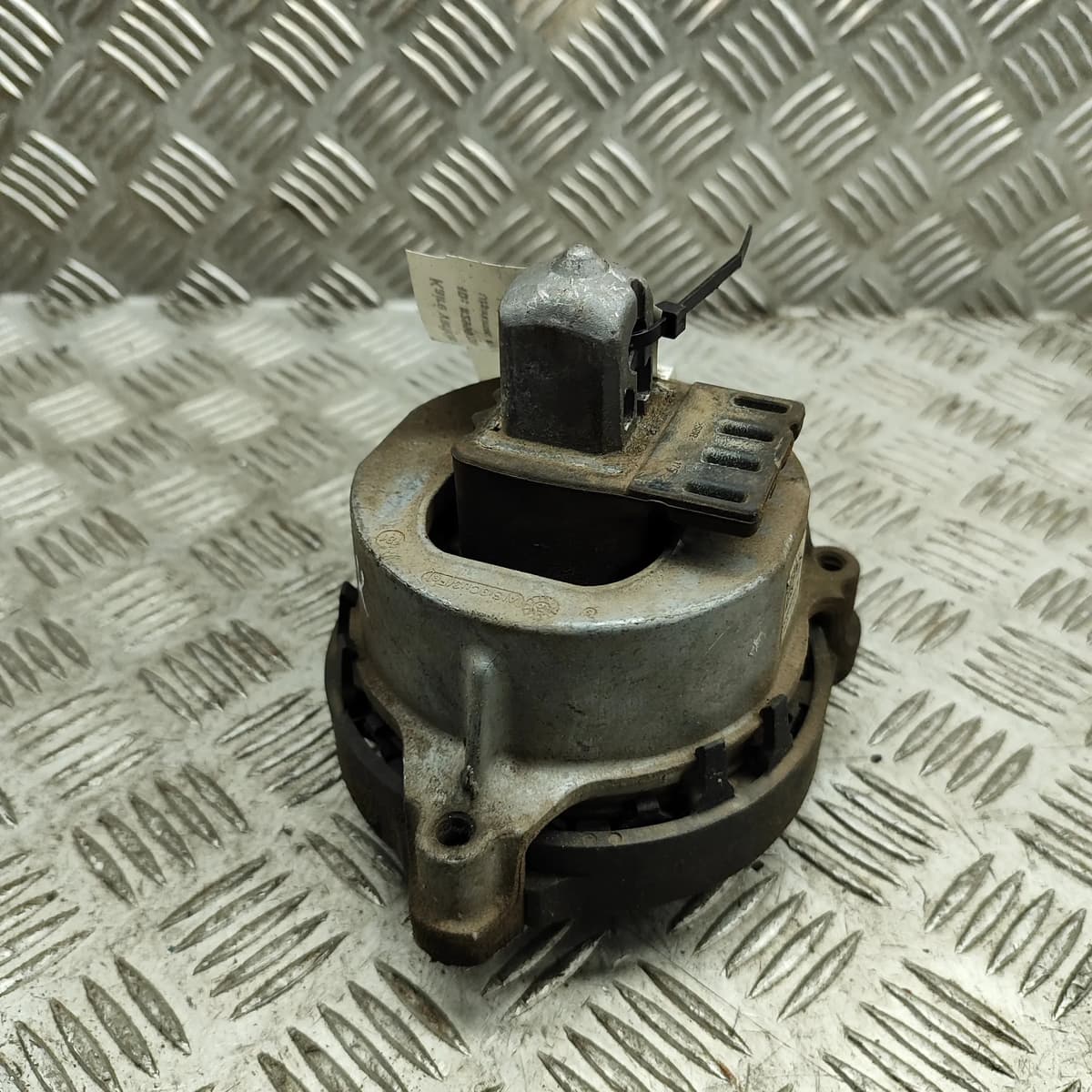 BMW X3 G01 Left Side Engine Mount 6860495 2.0 Petrol 135kw 2019 29907051