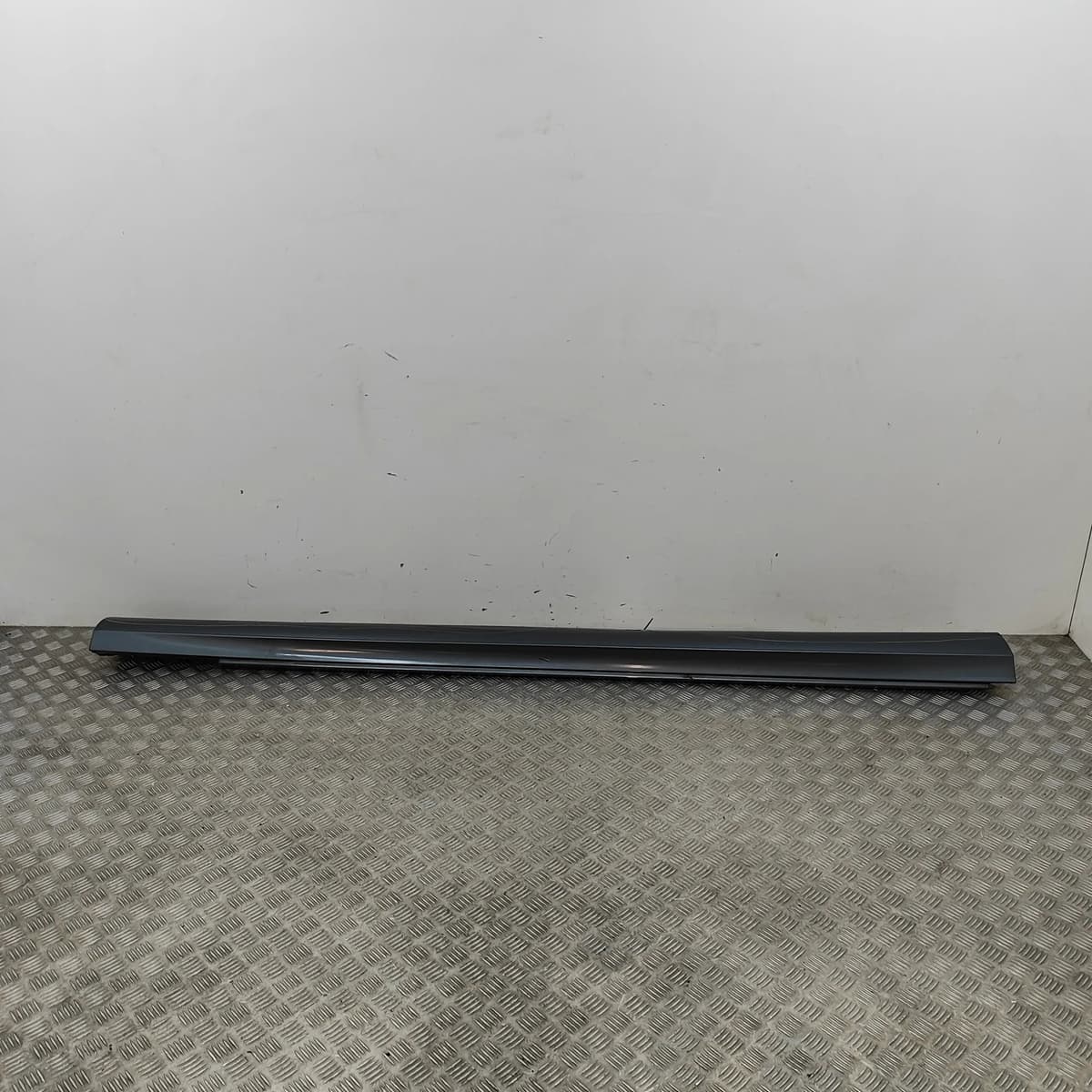 MERCEDES-BENZ E W213 AMG Right Side Plastic Sideskirt Cover A2136900202 29927956