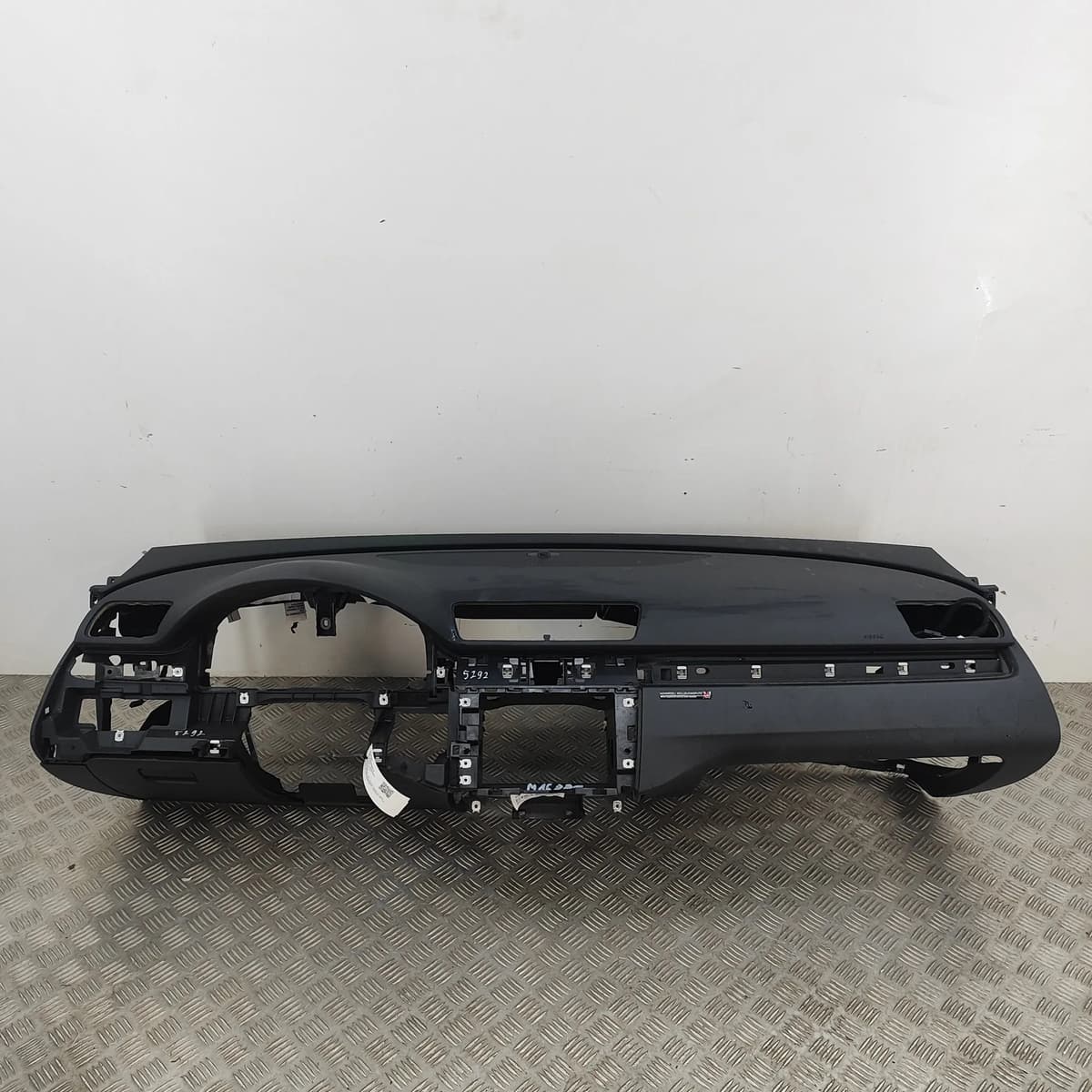 VW PASSAT Variant B7 365 Dashboard 3C1857669 2.0 Diesel 103kw 2012 29950313