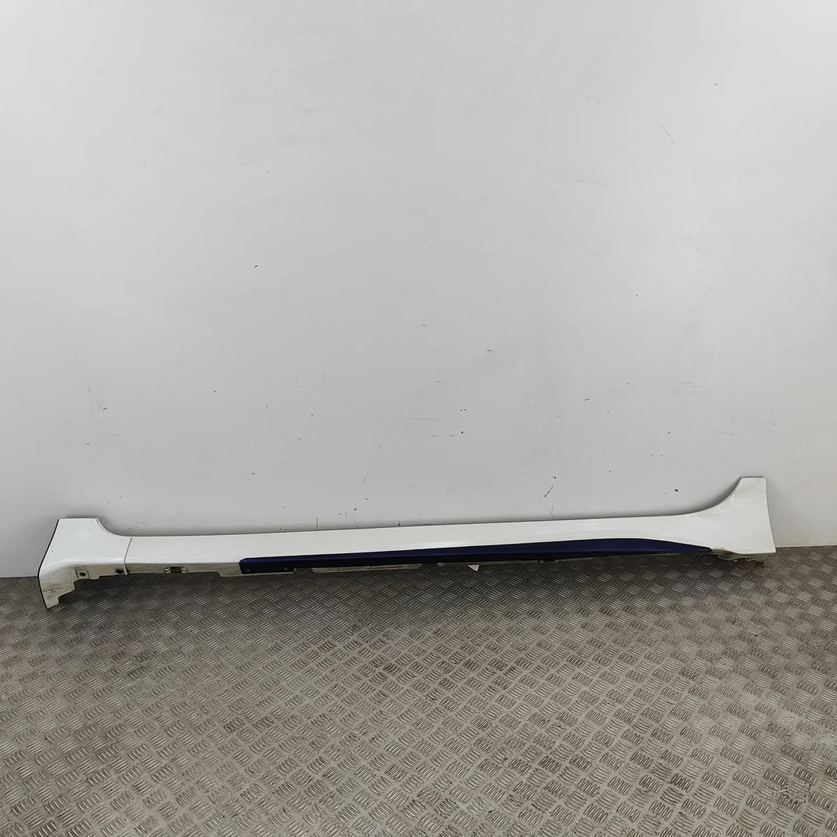 NISSAN LEAF ZE1 Left Side Plastic Sideskirt Cover 76851-5SA1A 29970567