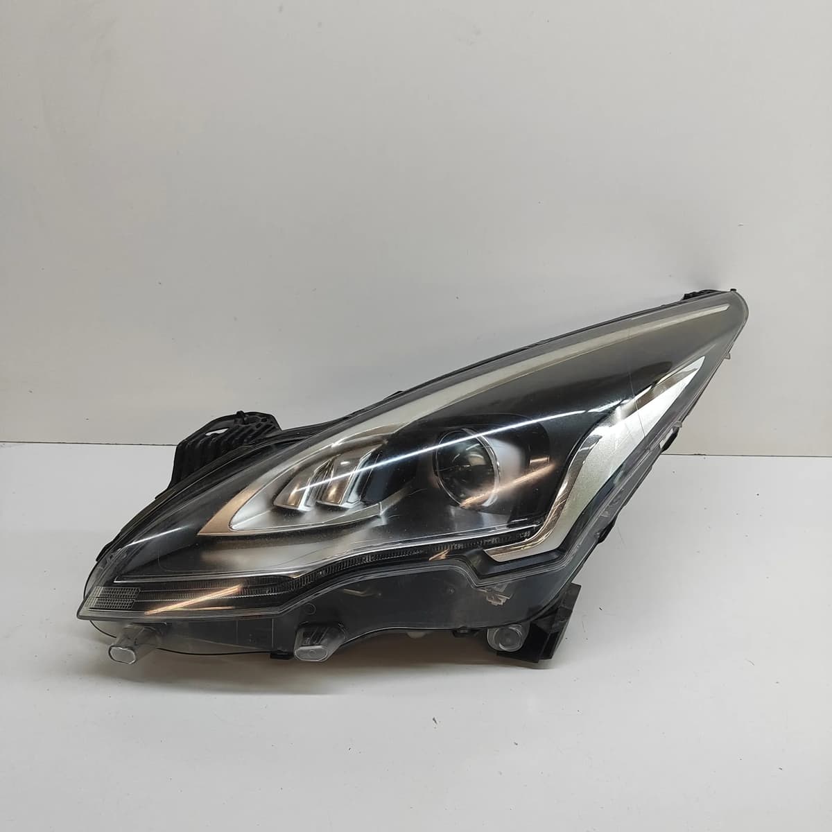 PEUGEOT 5008 Front Left Headlight 9805525580 1.6 Diesel 84kw 2014 29993844 LHD