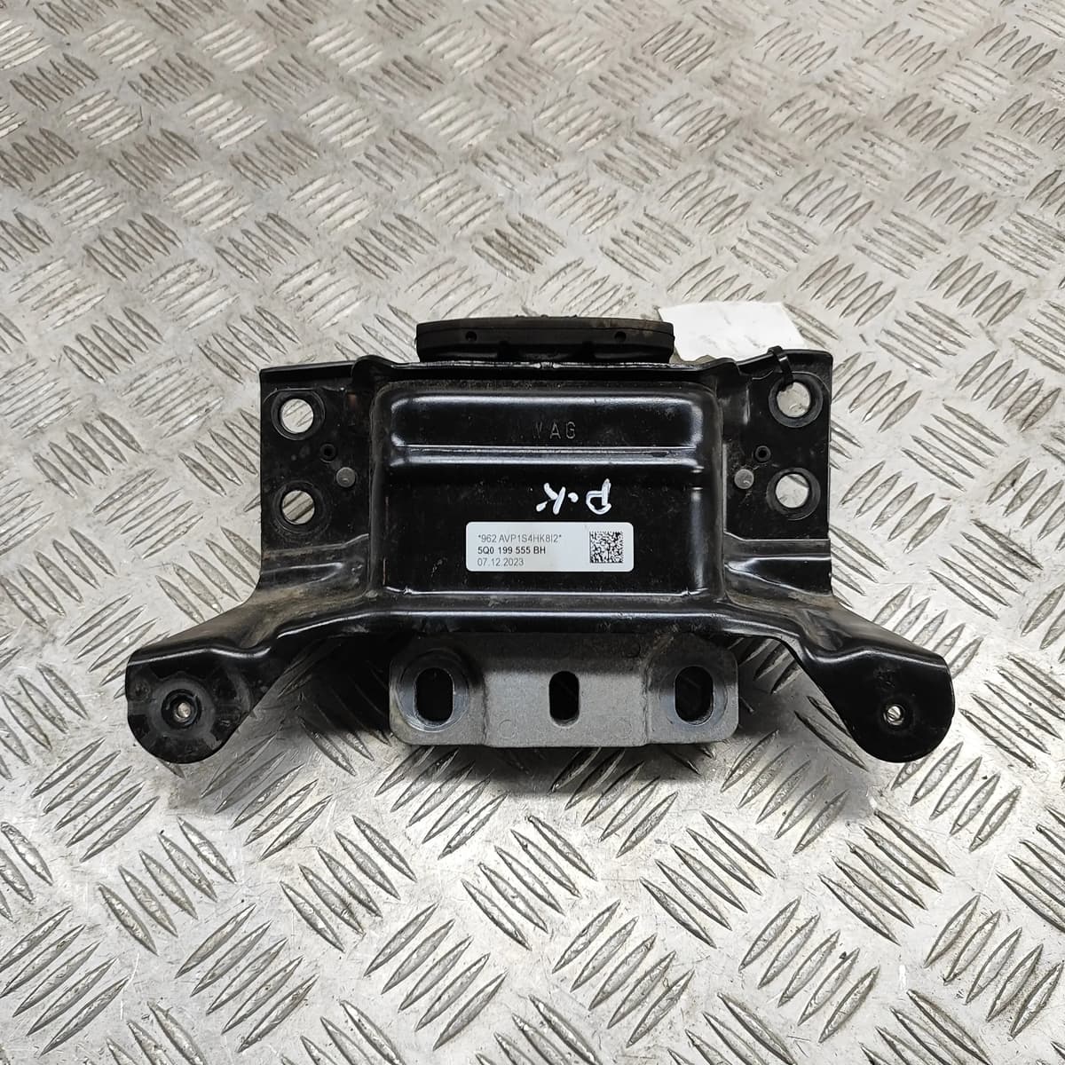 SKODA KAROQ NU7 Left Side Engine Mount 5Q0199555BH 2.0 Diesel 85kw 2023 30076713