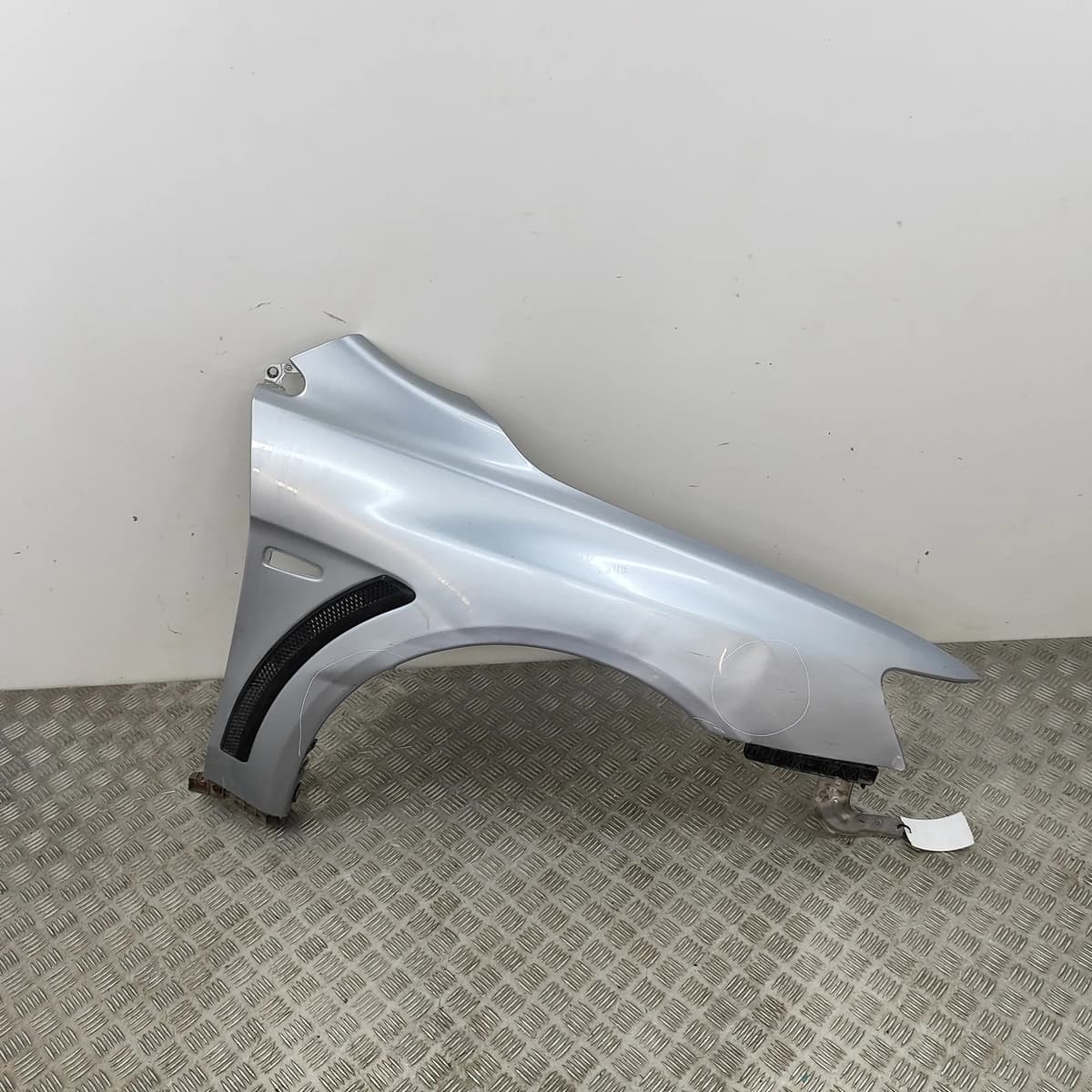 Mitsubishi Lancer Evo X Front Right Fender 5220C878 2.0 Benzin 30117960