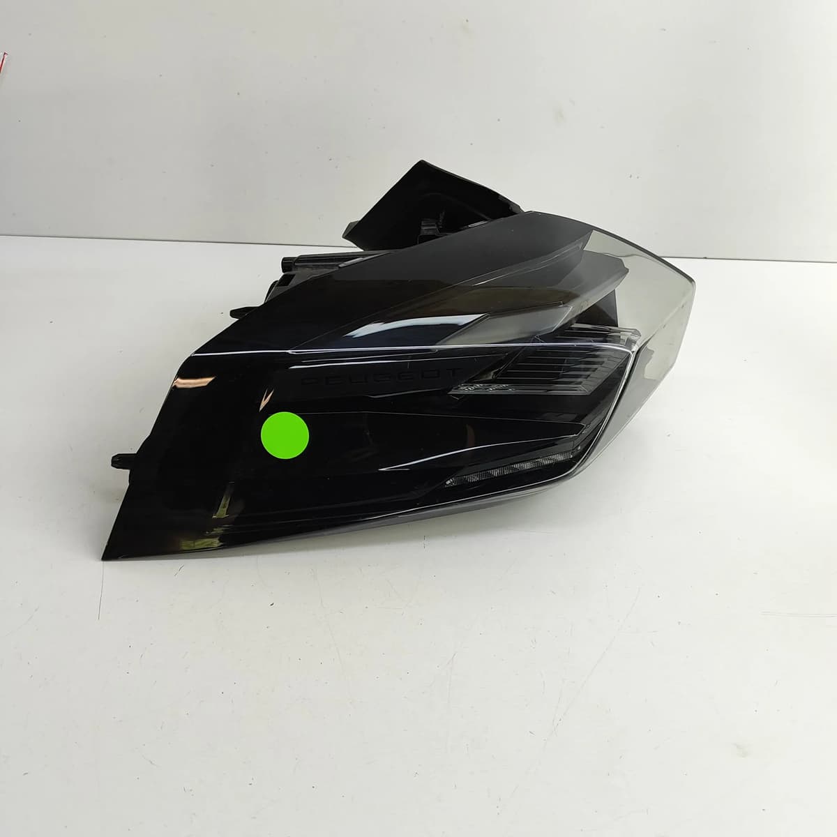PEUGEOT 2008 MK2 P24 Rear Left Tail Light 9850449780 RHD 2023 30194024