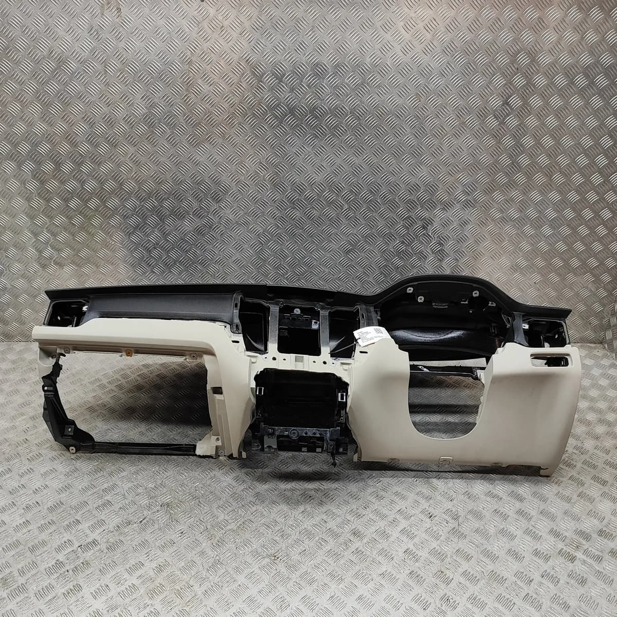 VOLVO XC60 MK2 246 Dashboard 31417556 RHD 2020 30204642