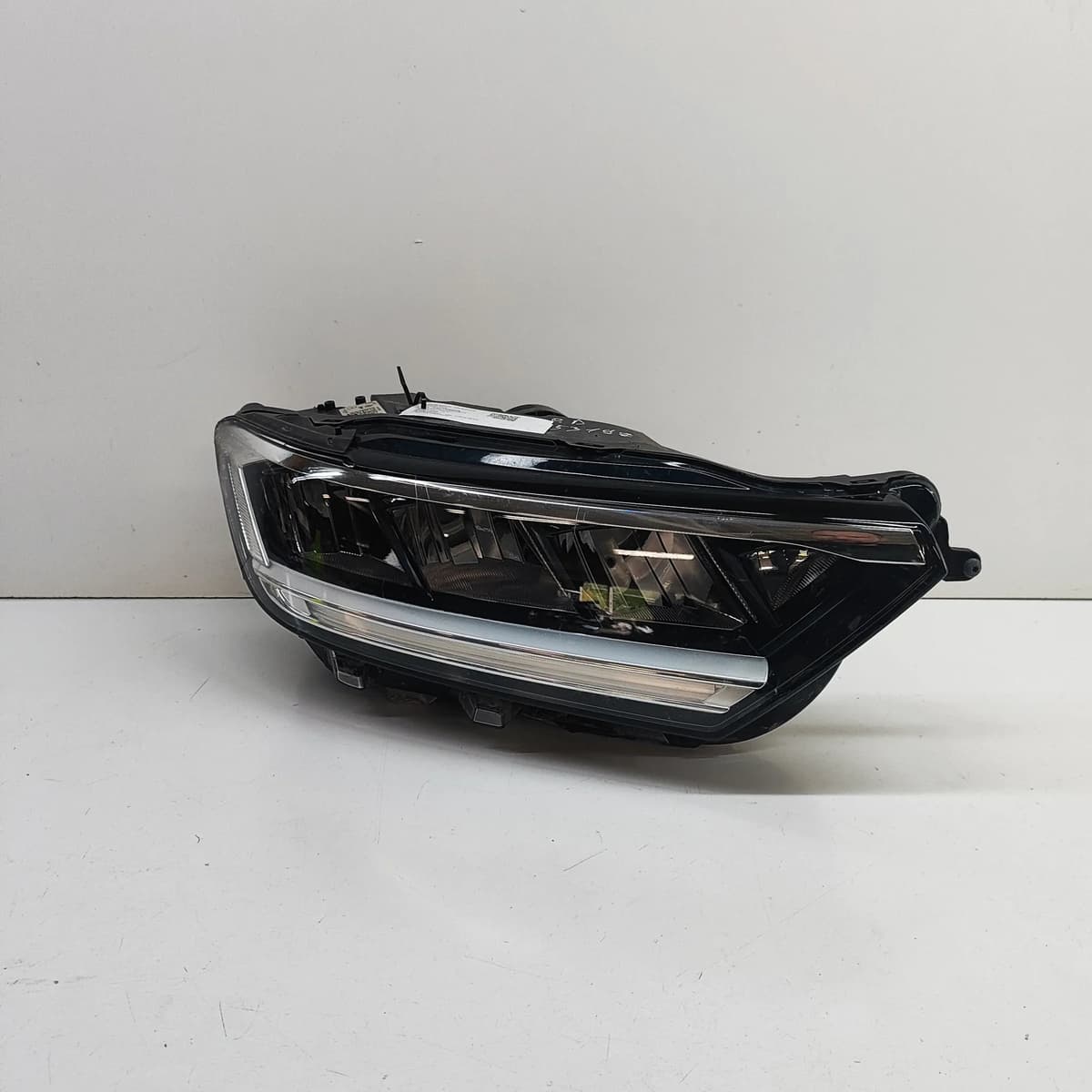 VW T-ROC A11 Front Right Headlight RHD 2GA941006G 2023 30304089