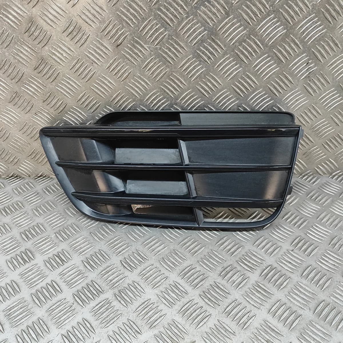 AUDI Q5 FY Front Right Grill 80A807246B 2.0 Diesel 140kw 2020 30304648