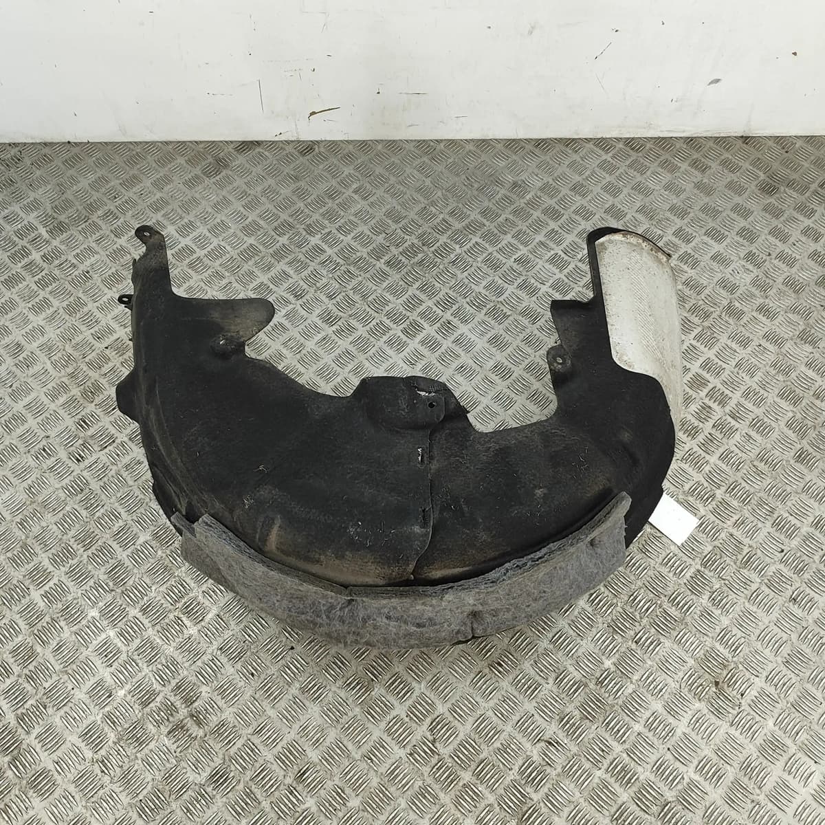 MERCEDES-BENZ E W213 Rear Left Arch Liner A2136909104 3.0 Diesel 190kw 30331209