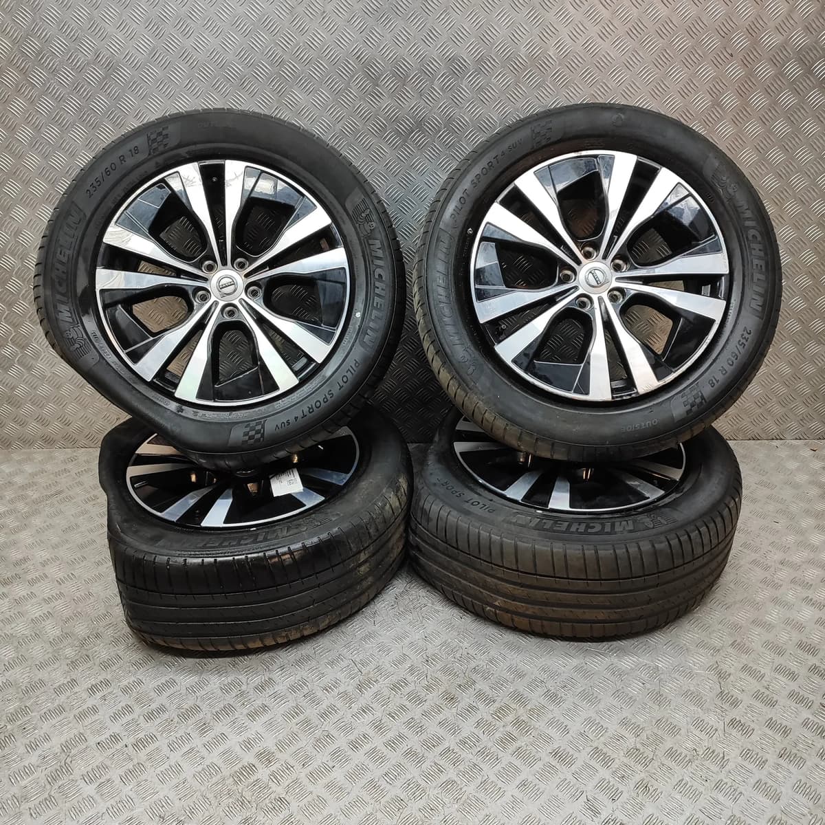 VOLVO XC60 MK2 246 Alloy Wheel Set 32327081 2023 30335654