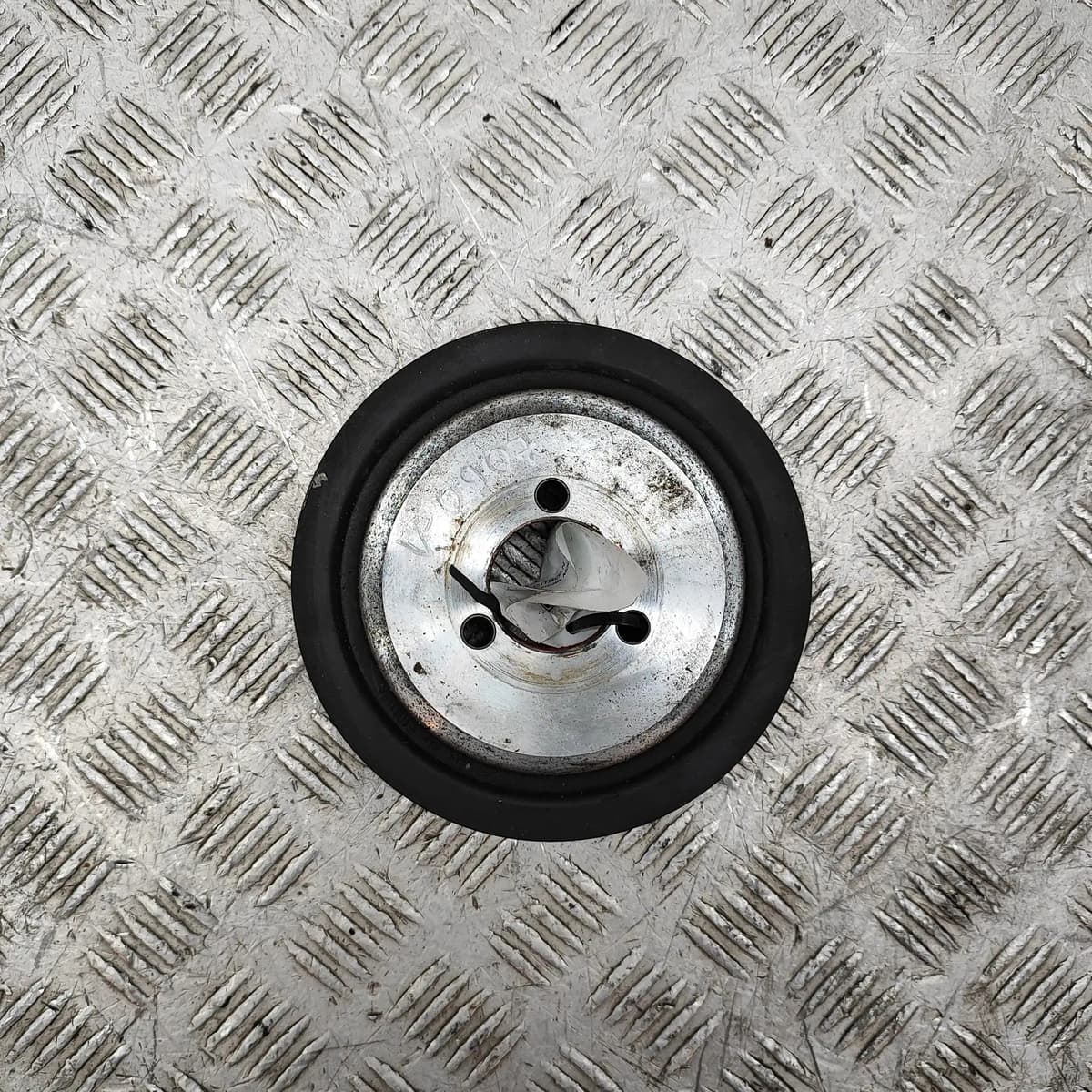 CITROËN C3 MK2 SC Crankshaft Pulley E103118A 1.2 Petrol 60kW 2013 30336263