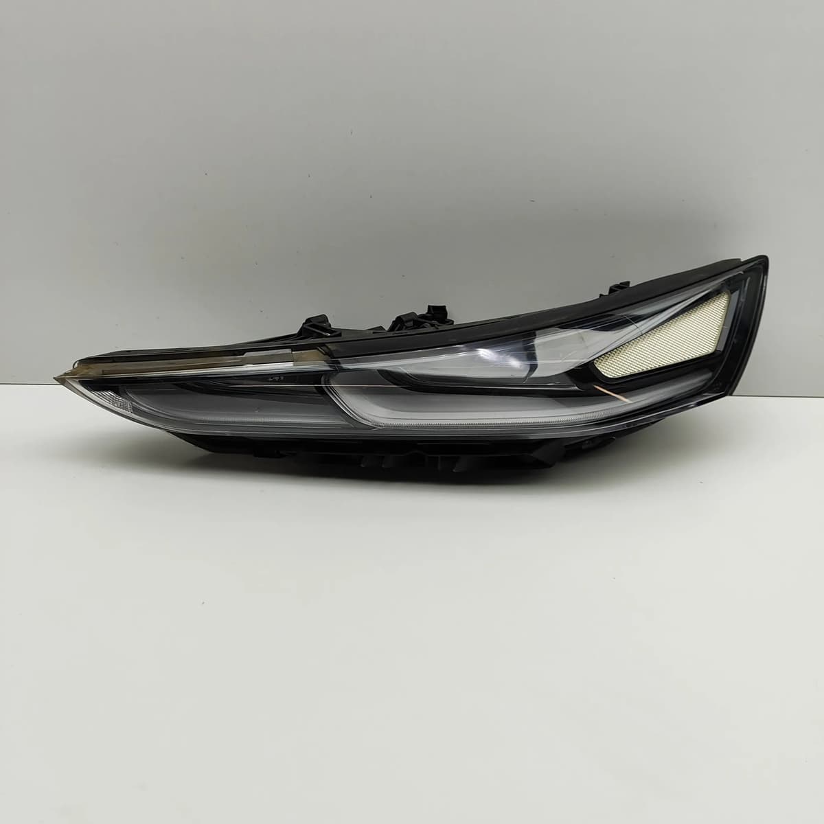 HYUNDAI SANTA FÉ MK4 TM Front Left Additional Light 92207S1000 30344709
