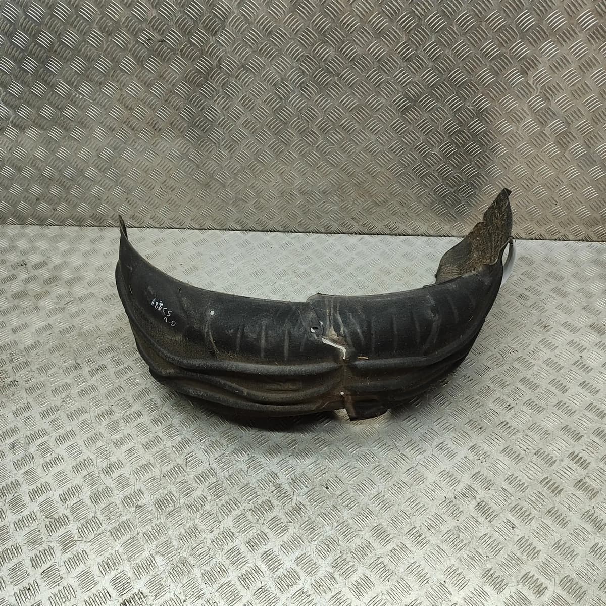 AUDI A3 Limousine 8YS Rear Right Arch Liner 8Y0810172A 30376775