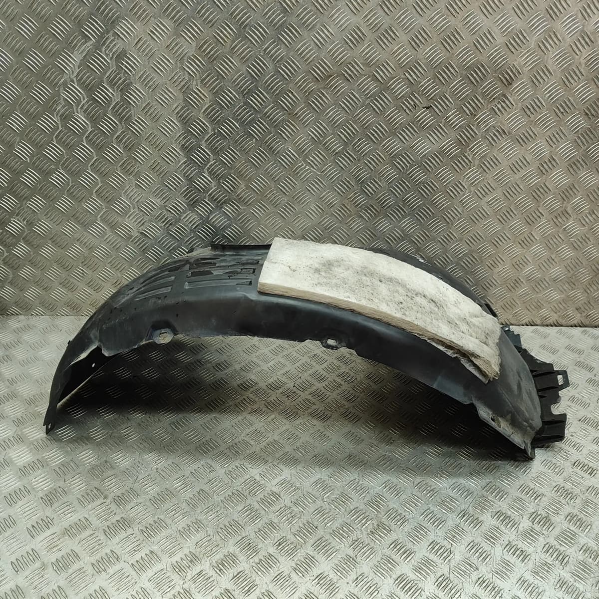 VW GOLF MK7 5G1, BQ1, BE1, BE2 Front Left Arch Liner 5G0805977C 30396350