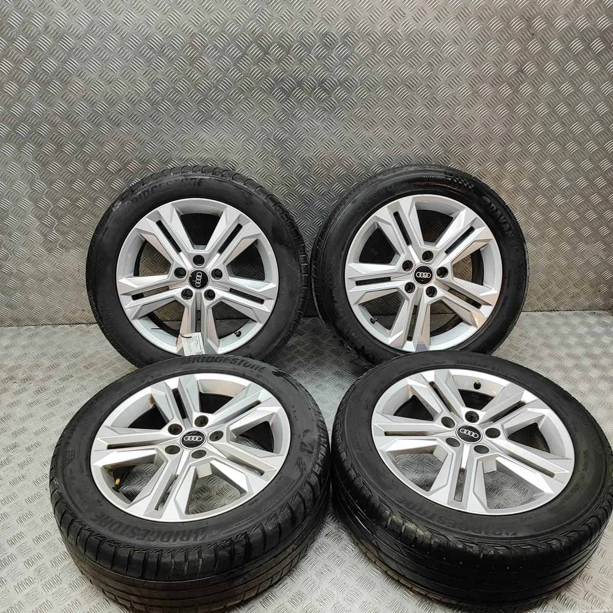 AUDI Q2 GA Alloy Wheel Set 81A601025AJ 1.5 Petrol 110kw 2020 30406041