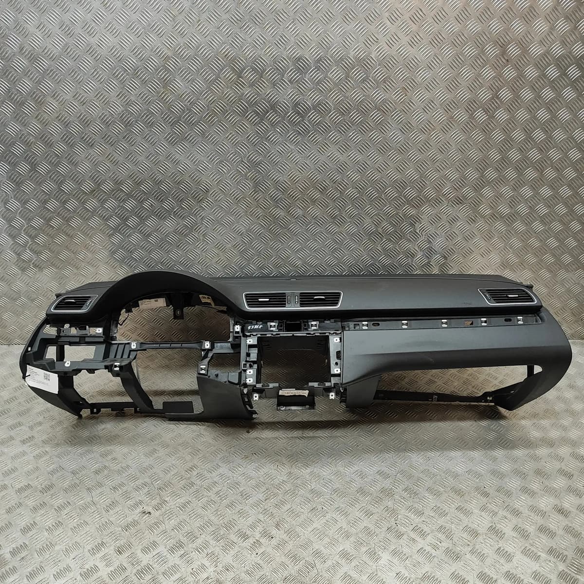VW PASSAT Variant B7 365 Dashboard LHD 3C1857003Q 1.6 Diesel 77kw 2012 30426091