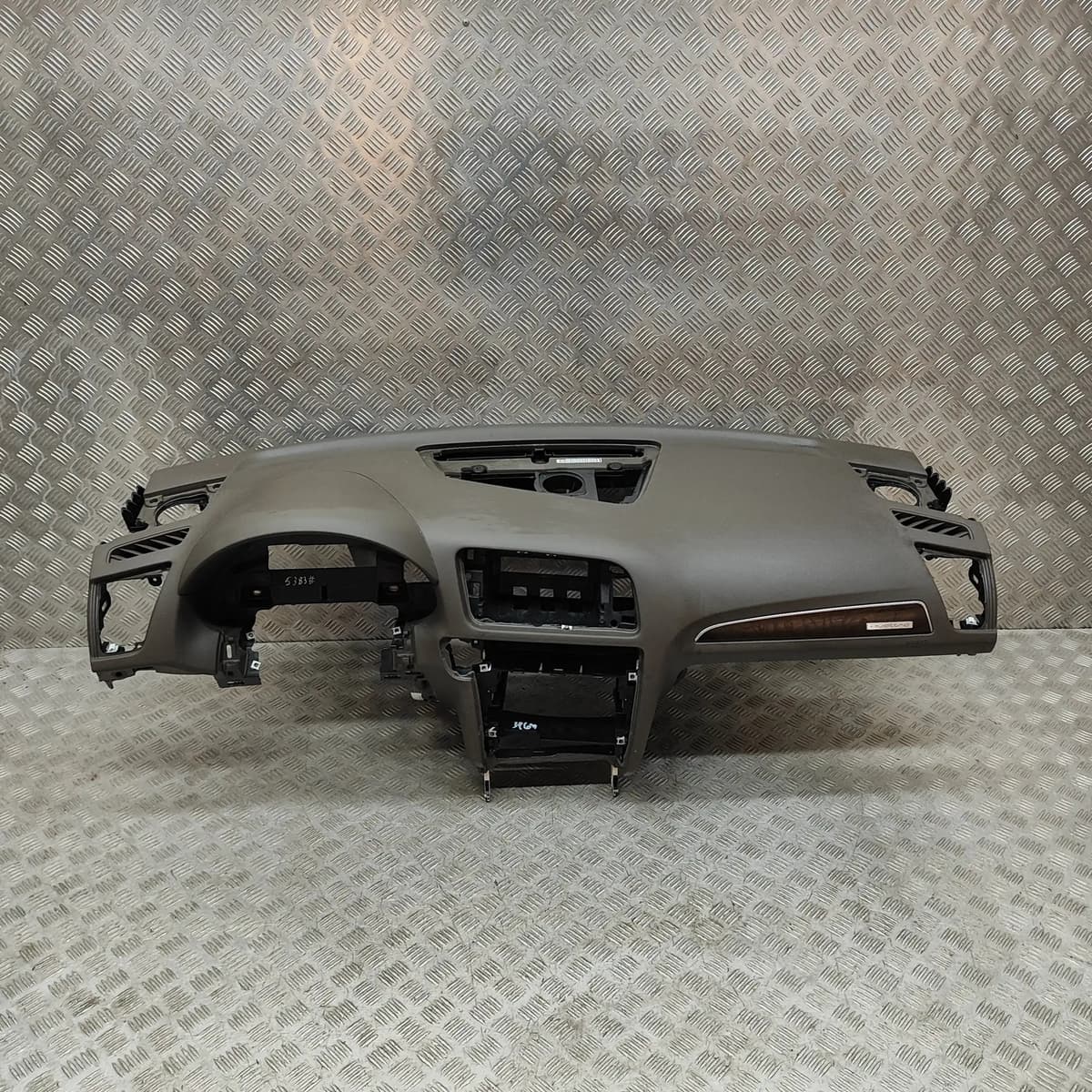 AUDI Q5 8R Dashboard 8R1857041F LHD 2015 30427885
