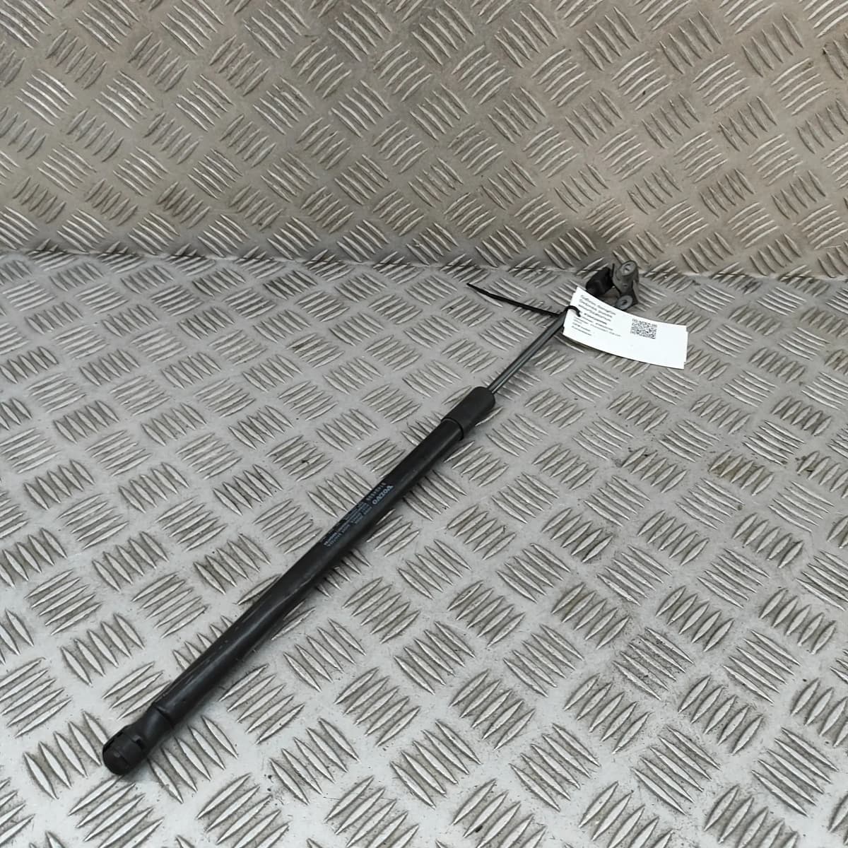 VOLVO XC60 Mk2 Front Right Bonnet Strut 31424539 2020 30428996