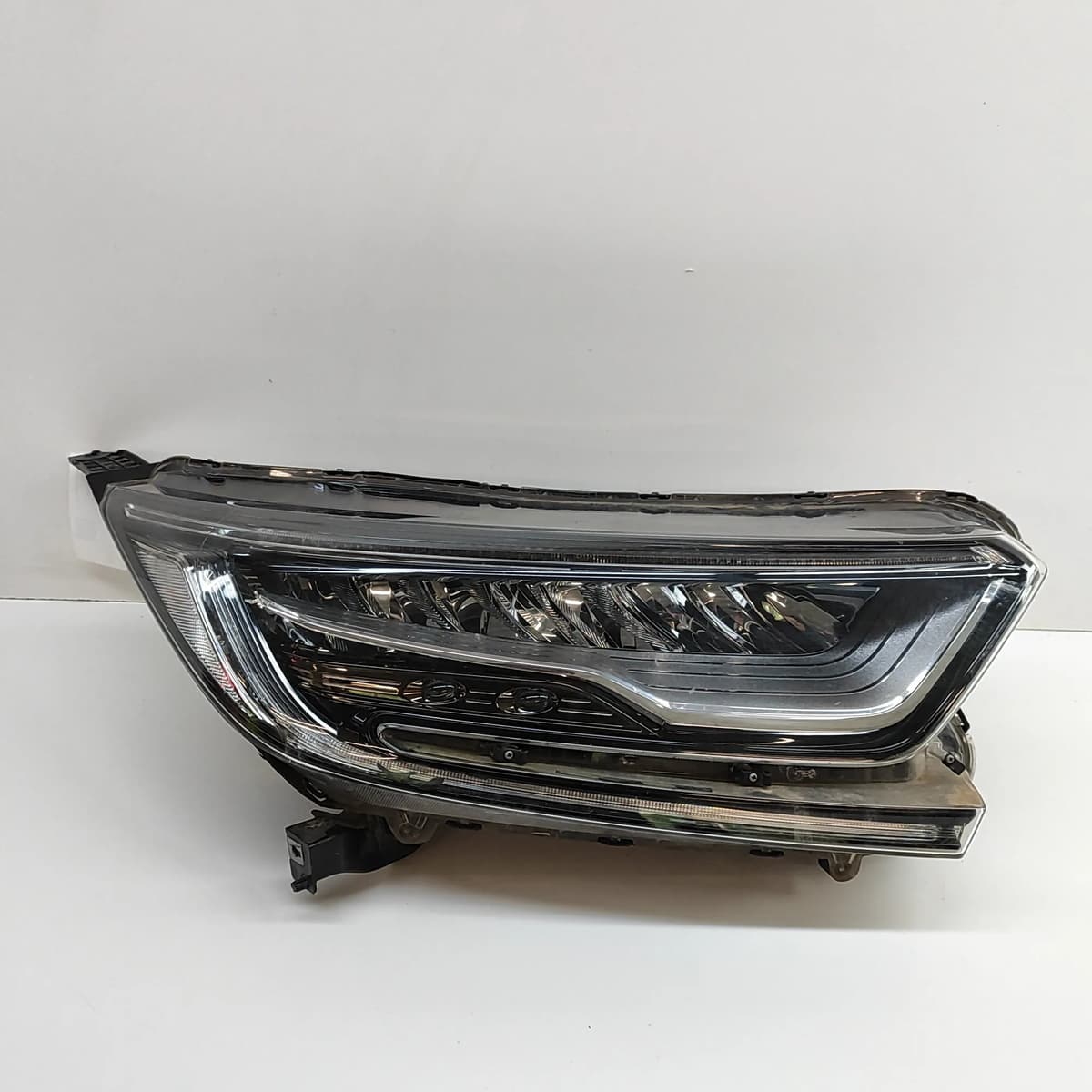 HONDA CR-V RW Front Right Headlight RHD 33100-TLA-E11 2.0 Petrol 158kw 30439662