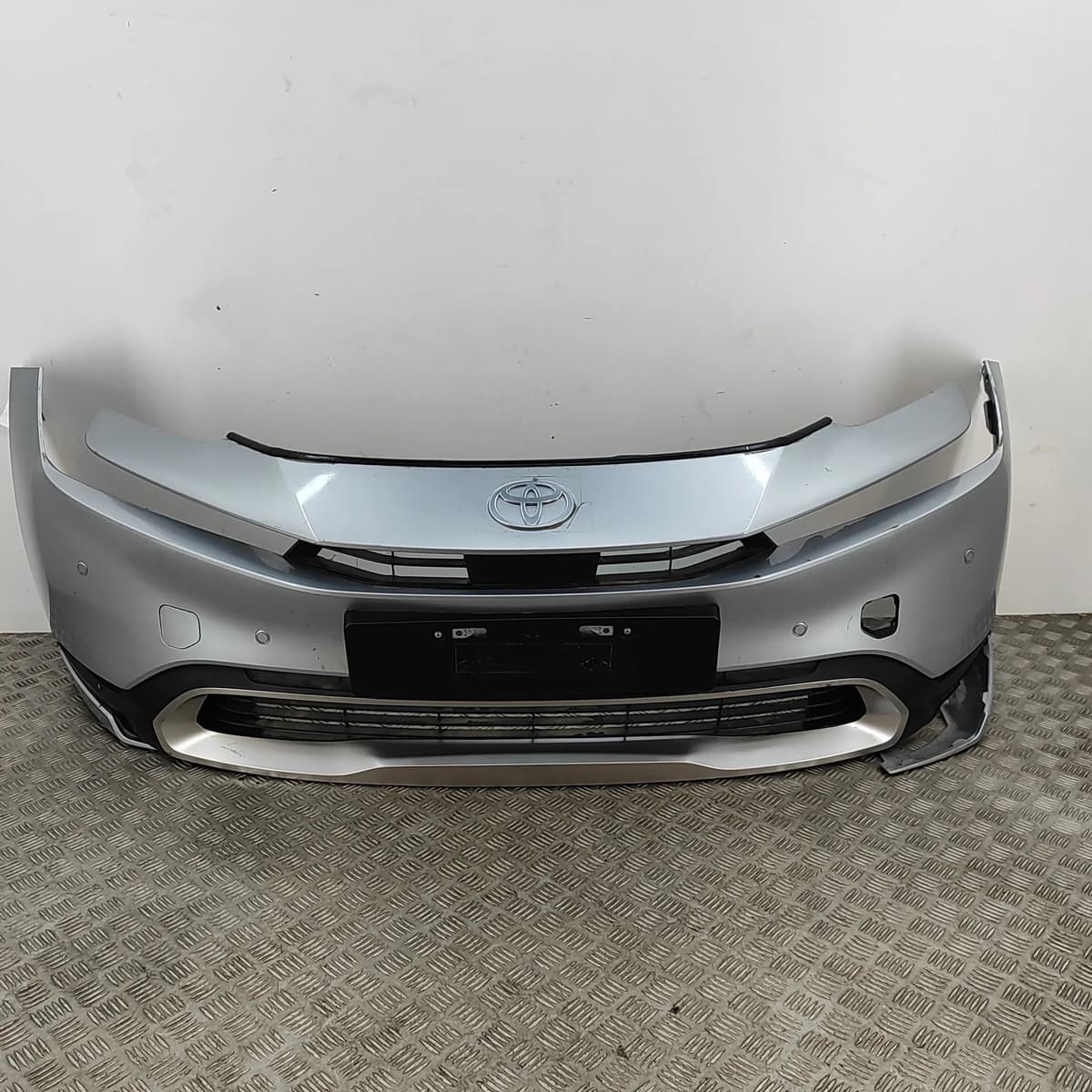 TOYOTA PRIUS XW60 Front Bumper 521194-E907-B0 2.0 Hybrid 2023 30451469