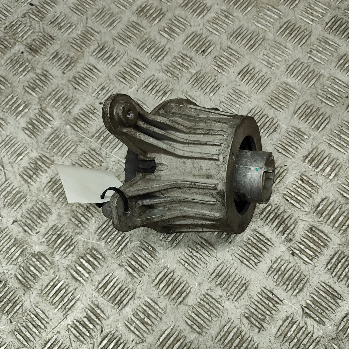 MERCEDES-BENZ E W213 Left Side Engine Mount A2132403300 2.0 H 155KW 2018 3047158