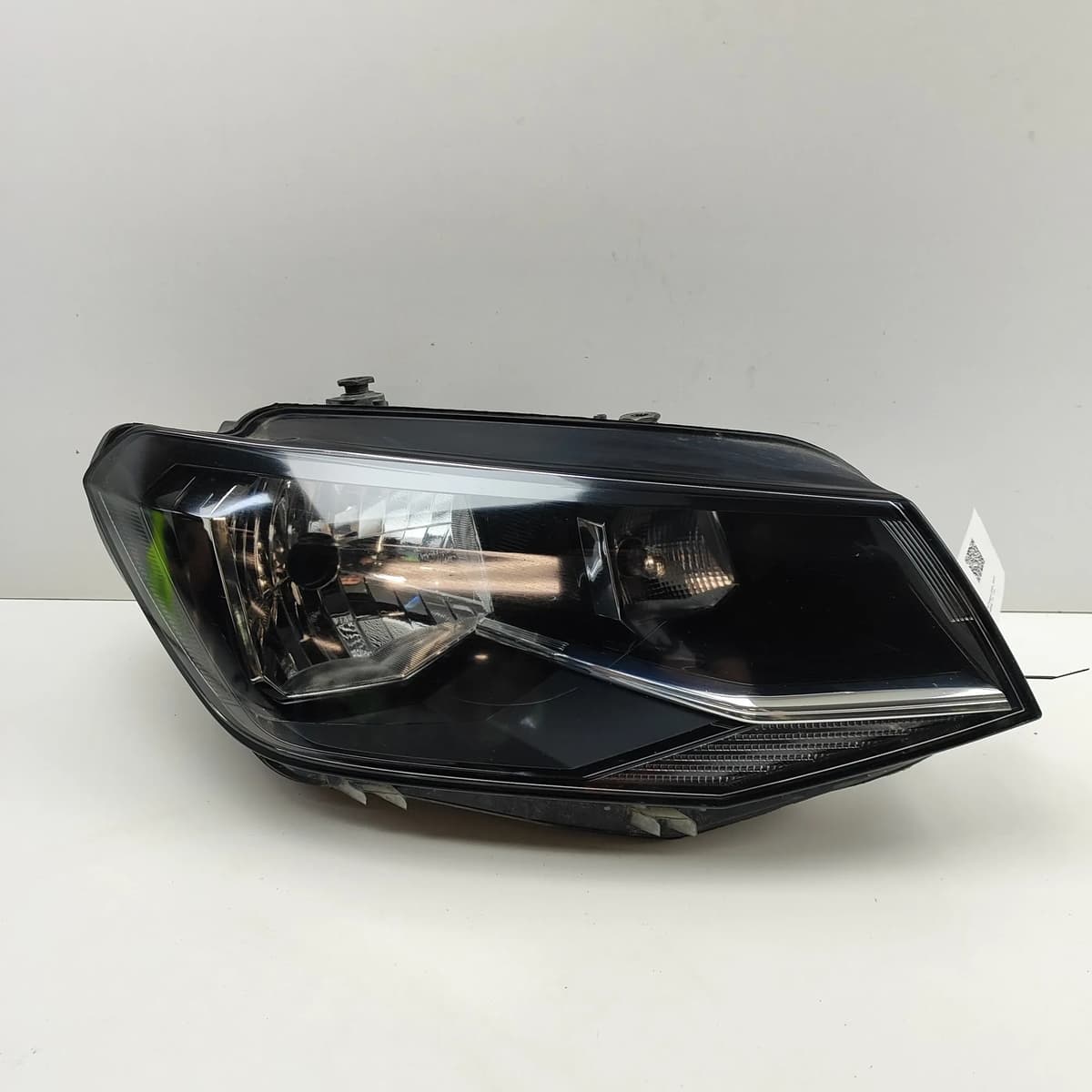 VW CADDY Mk4 Furgon SA Front Right Headlight LHD 2K1941016B 2.0 Diesel 30474398
