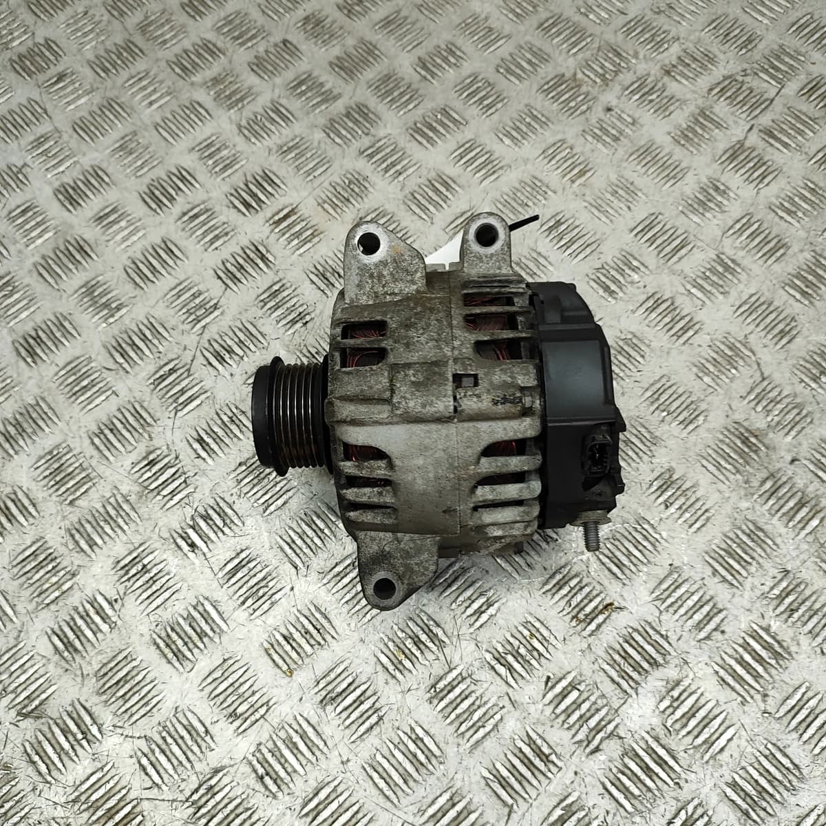 OPEL Vauxhall INSIGNIA A Sedan G09 Alternator Generator 13500332 2.0P 162kW 2009
