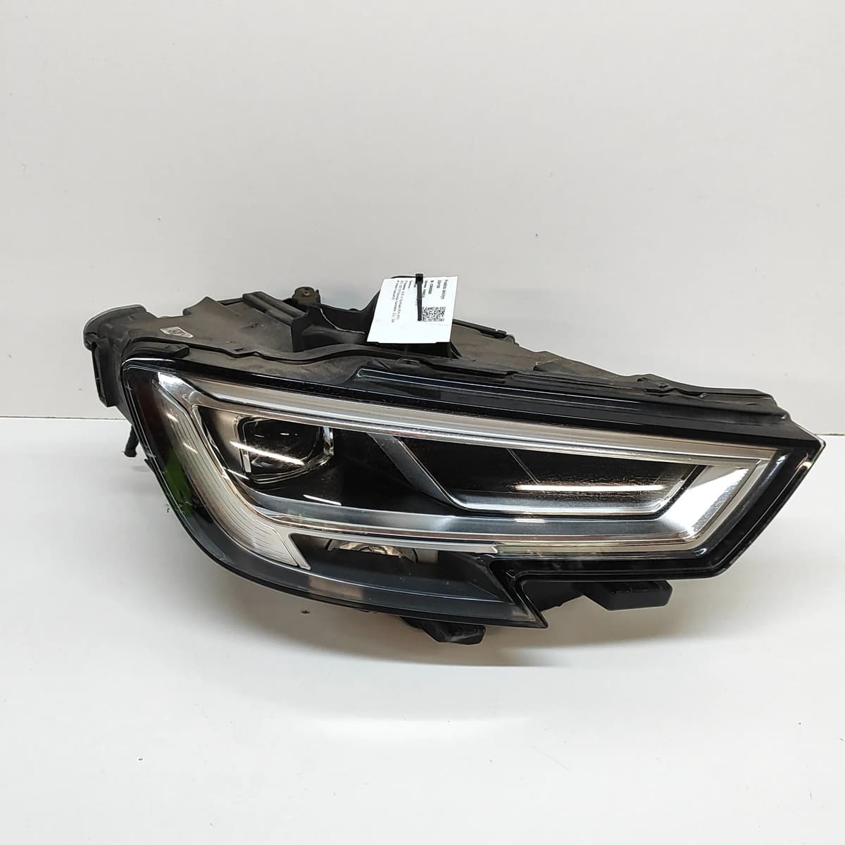 AUDI A3 Sportback 8V Front Right Headlight 8V0941034D RHD 2018 30492665