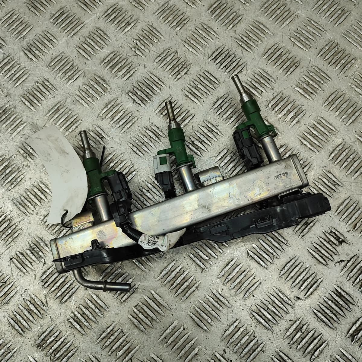 TOYOTA YARIS CROSS XP210 Fuel Rail 82125-0D030-A 1.5 Hybrid 30493220