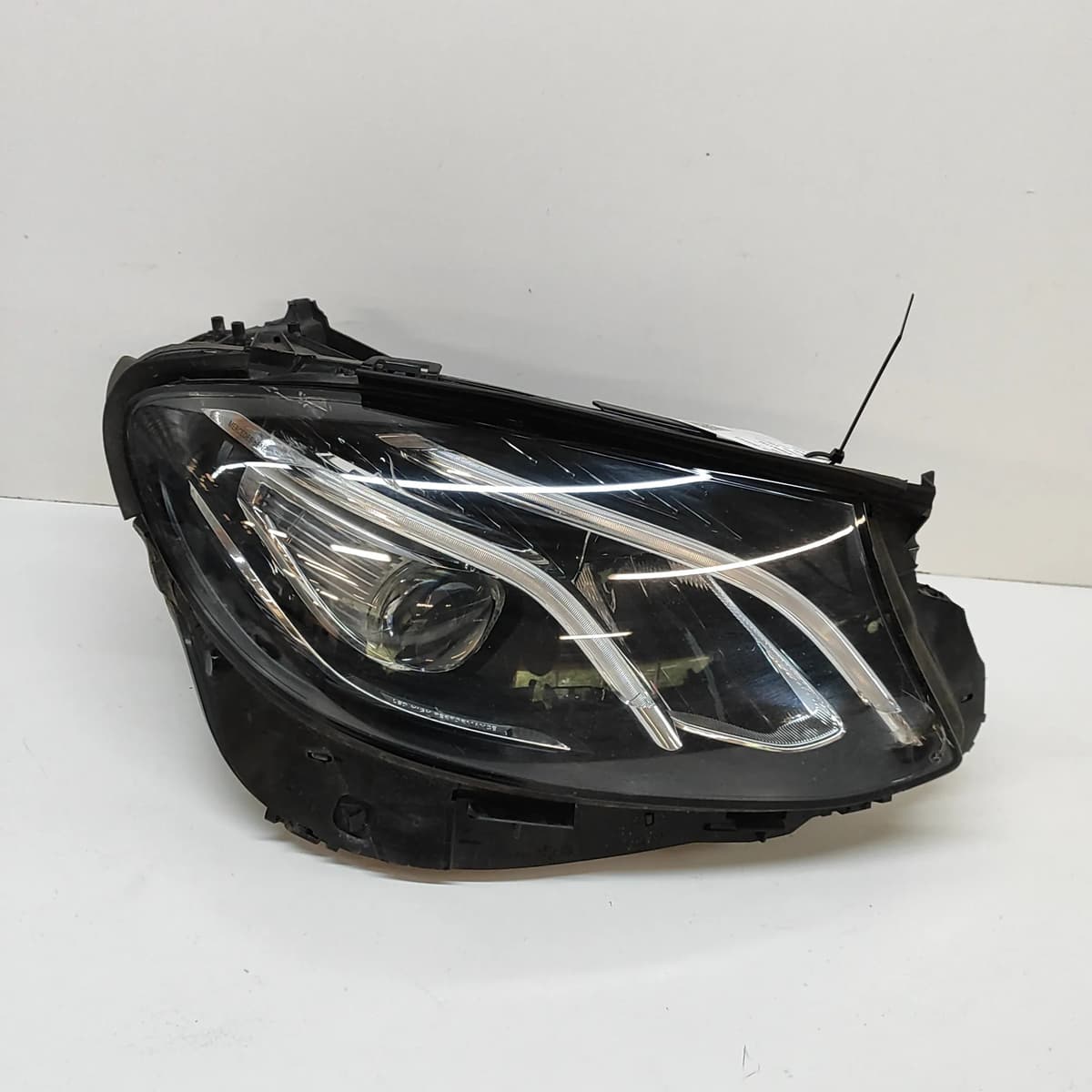 MERCEDES-BENZ E W213 Front Right Headlight A2139064204 RHD 2018 30561732