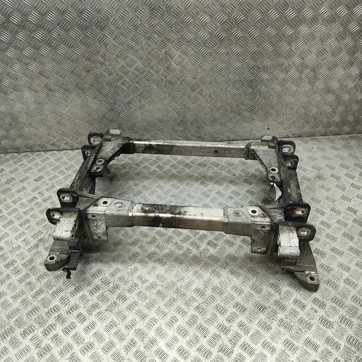 MASERATI LEVANTE SUV M161 Front Subframe 670034761 3.0 Diesel 184kw 30562731