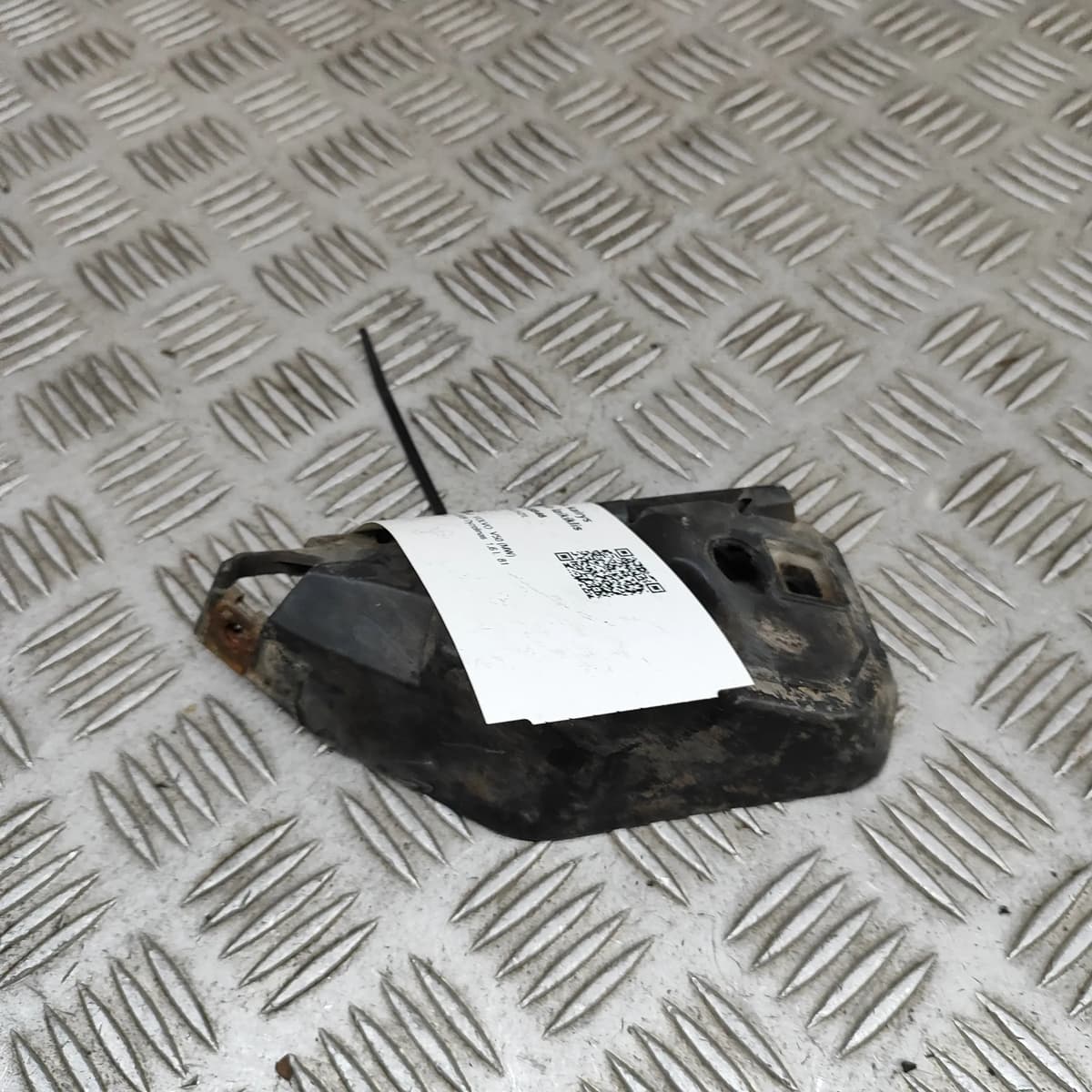 VOLVO V50 Front Left Bumper Bracket 31265396 1.6 Diesel 81kW 2009 30618846