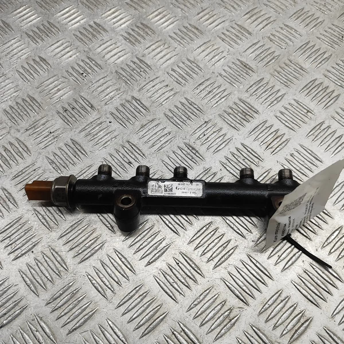 PEUGEOT 3008 SUV Fuel Rail 9804776780 1.6 Diesel 88kw 2017 30621164