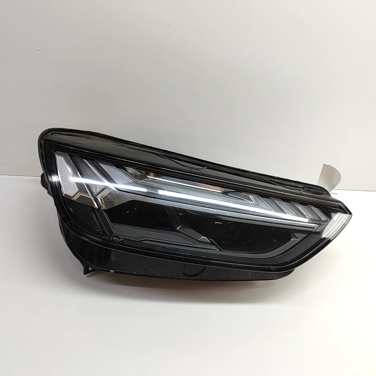 AUDI Q5 FY Front Right Headlight RHD 80A941036F 2.0 Diesel 150kw 2022 30656090