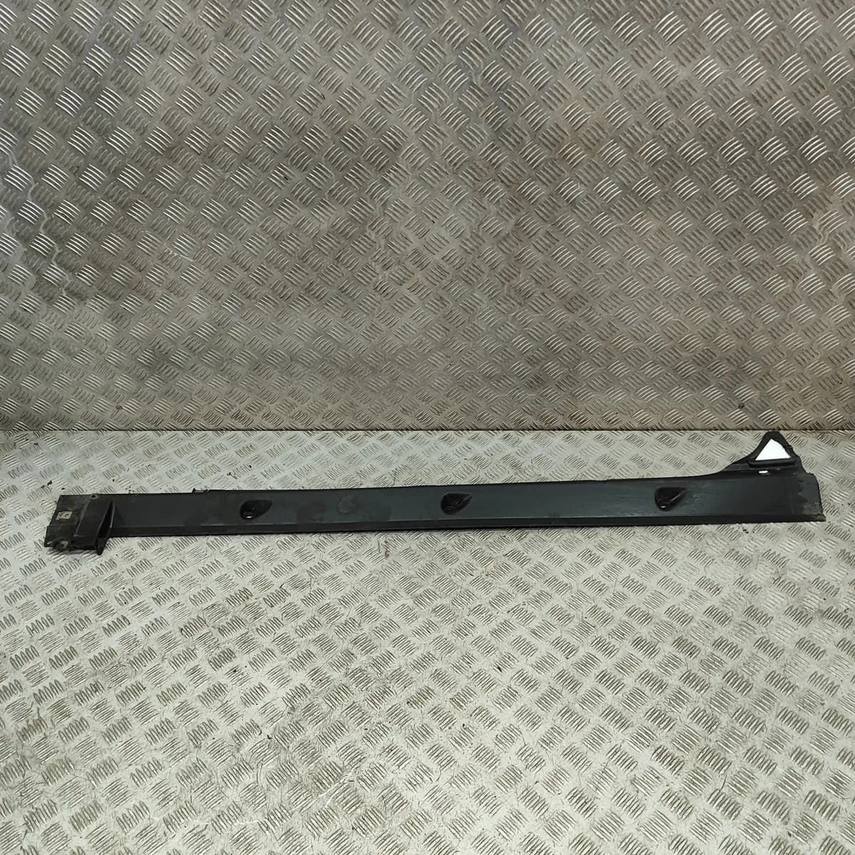 AUDI Q7 4M Right Side Plastic Sideskirt Cover 4M0825212F 2015 30656730