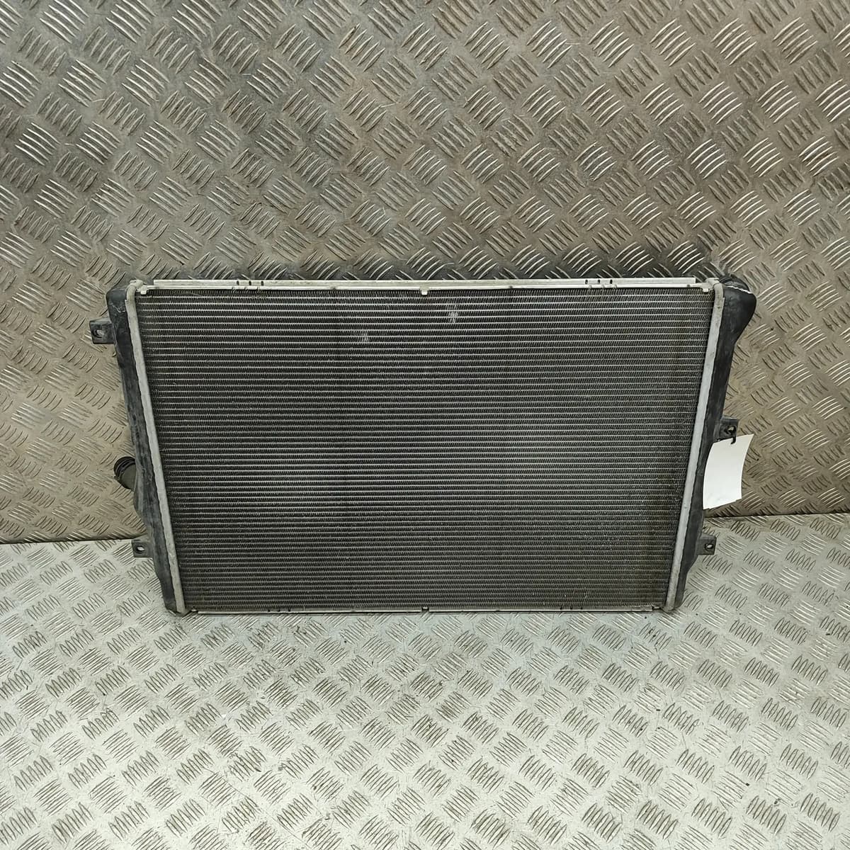 VOLKSWAGEN PASSAT Variant B7 Cooling Radiator 3AA121253 1.6 Diesel 77kW 2014