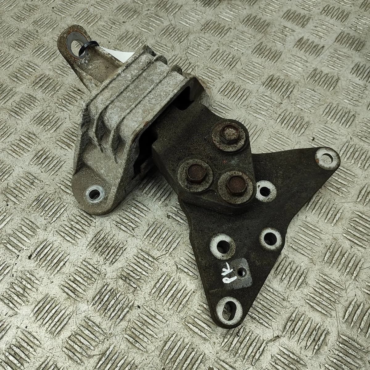 OPEL Vauxhall AMPERA Left Side Engine Mount 20969909 1.4 Hybrid 111kW 2014