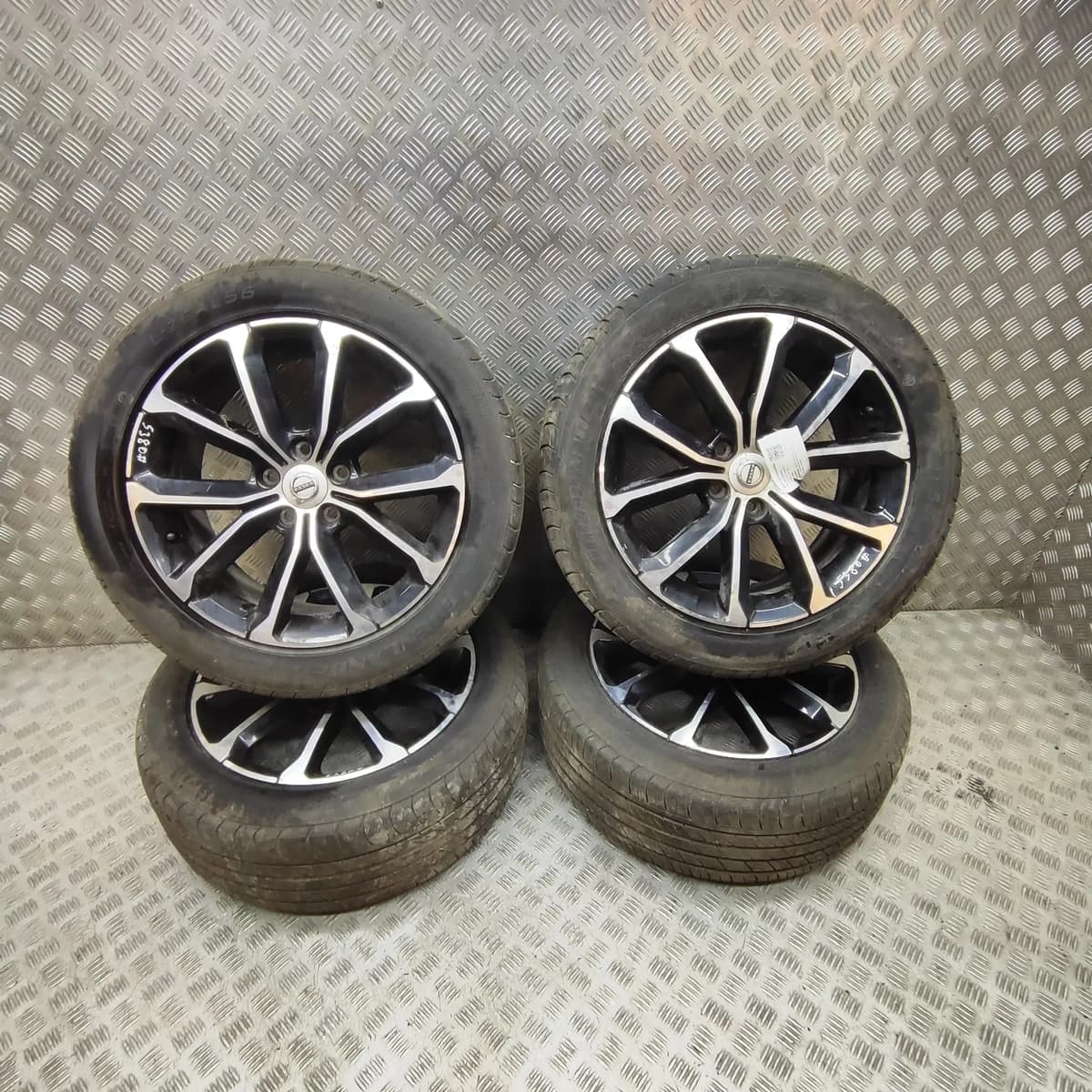 VOLVO V60 Mk2 Alloy Wheel Set R17 31471310 2.0 Diesel 110kw 2019 30704554