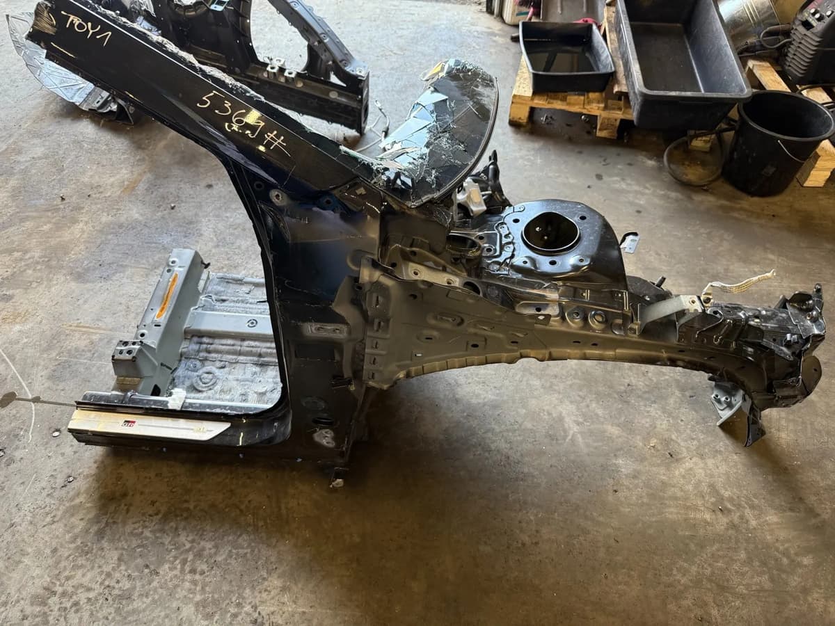 TOYOTA C-HR AX20 Front Right Quarter Panel 2.0 Hybrid 30725043