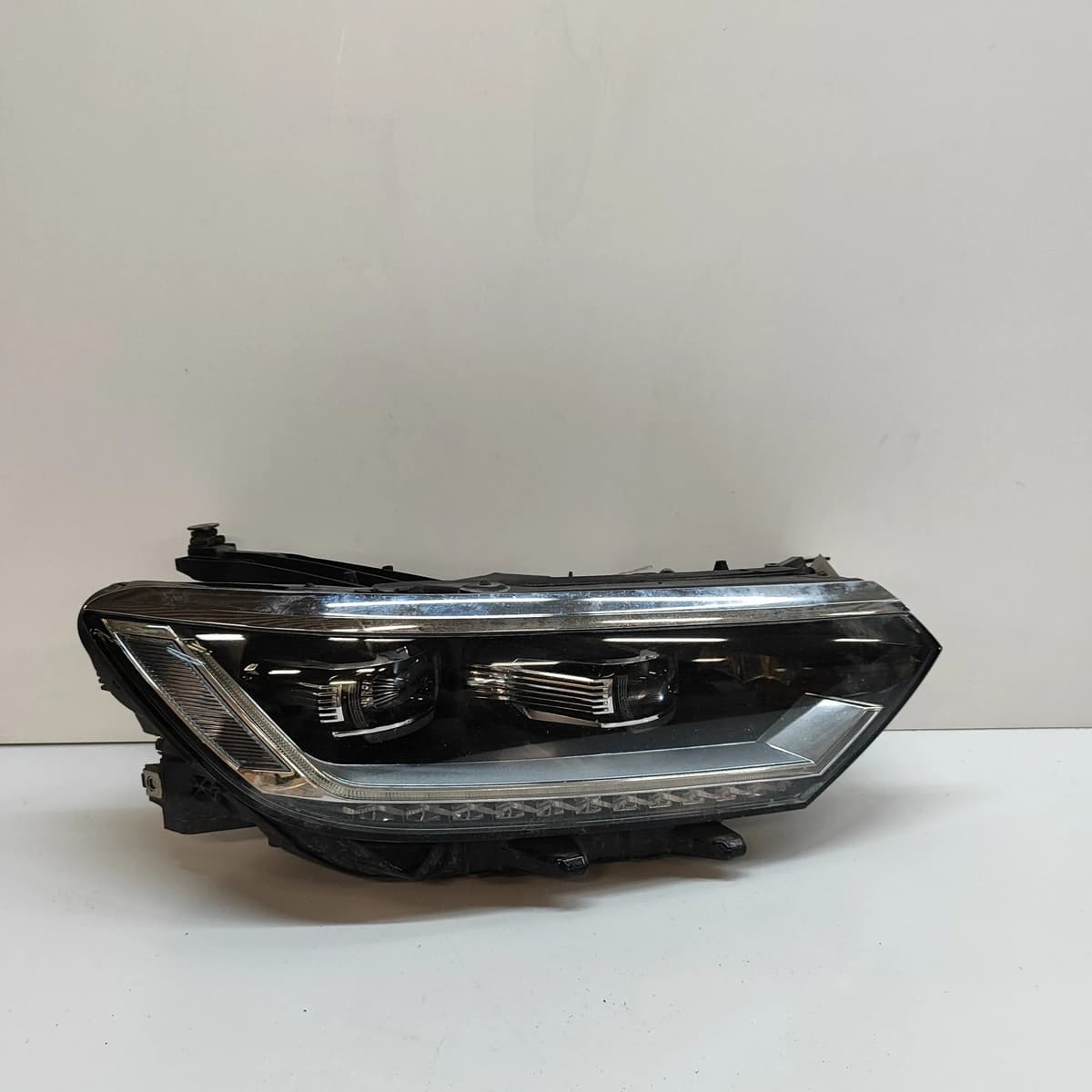 VW PASSAT Variant B8 Front Right Headlight LHD 3G1941082T 2.0 Diesel 30752025