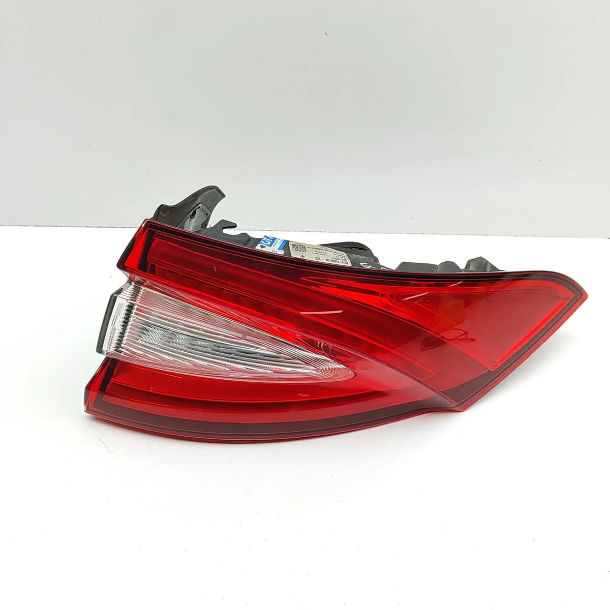 MASERATI LEVANTE SUV M161 Rear Right Tail Light 670032331 RHD 2016 30752480