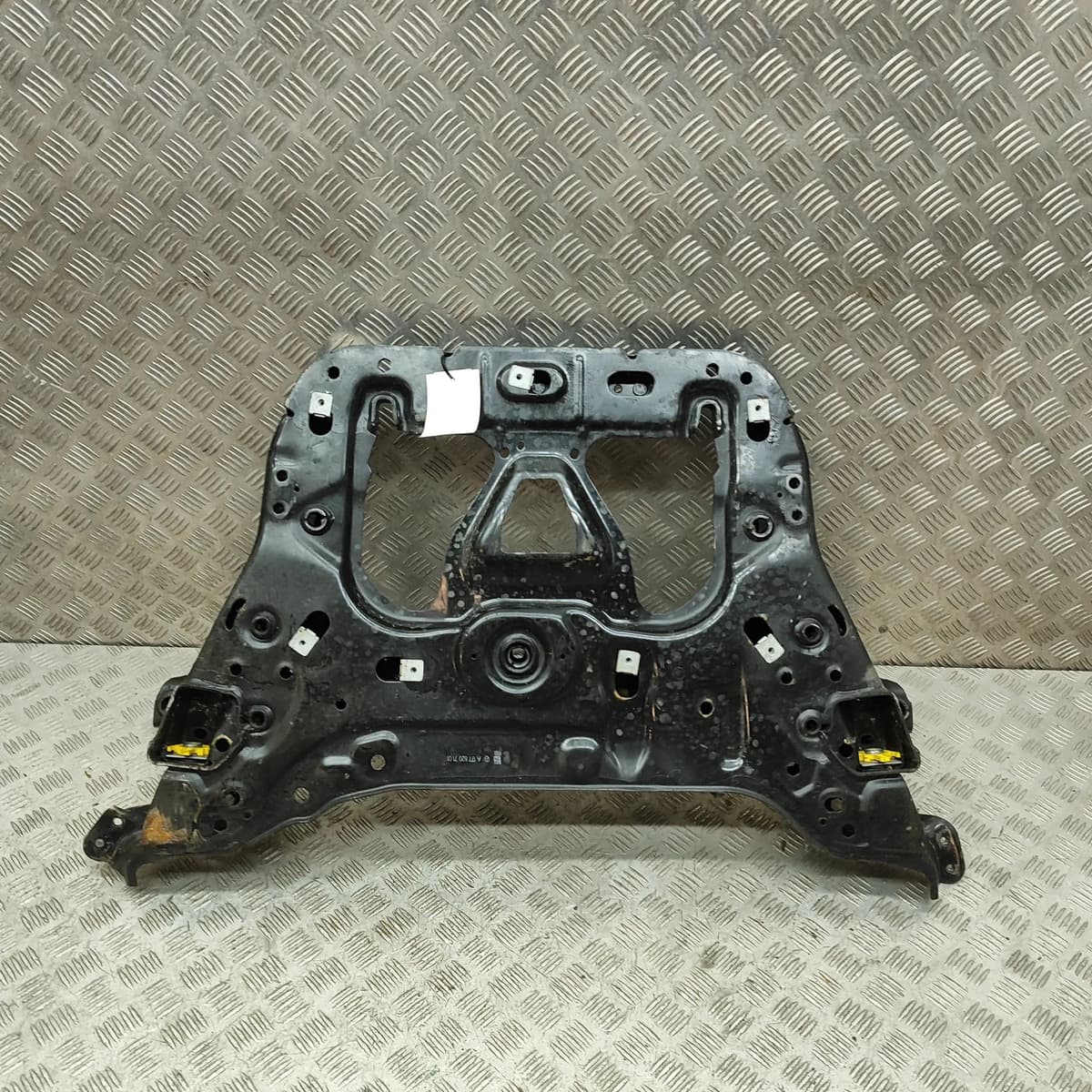 MERCEDES-BENZ CLA Coupe C118 Front Subframe A1176207101 1.3 Hybrid 30801566