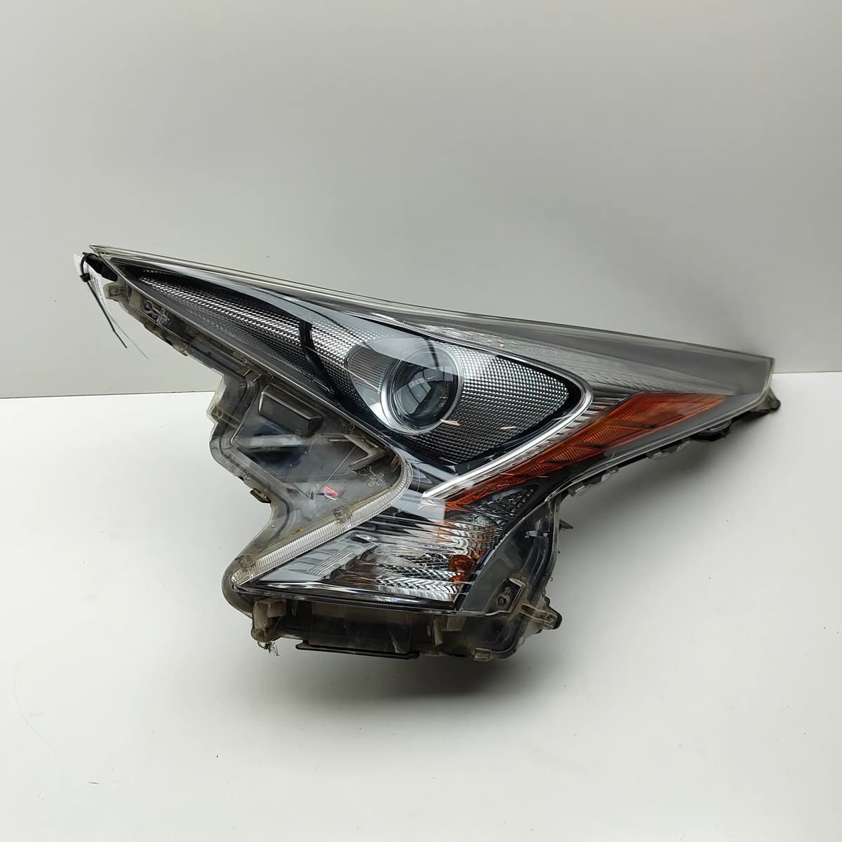 TOYOTA PRIUS XW50 Front Left Headlight 81185-47691 RHD 2016 30811626