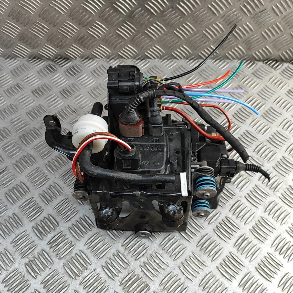 VW TOUAREG CR7 Air Suspension Compressor 4M0616005J 3.0 Diesel 210kw 30907113