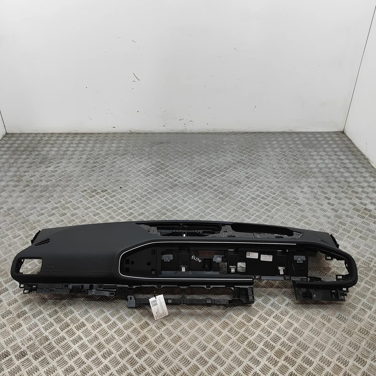 MERCEDES-BENZ GLE W167 Dashboard RHD A1676808609 3.0 Petrol/electricity 30918882